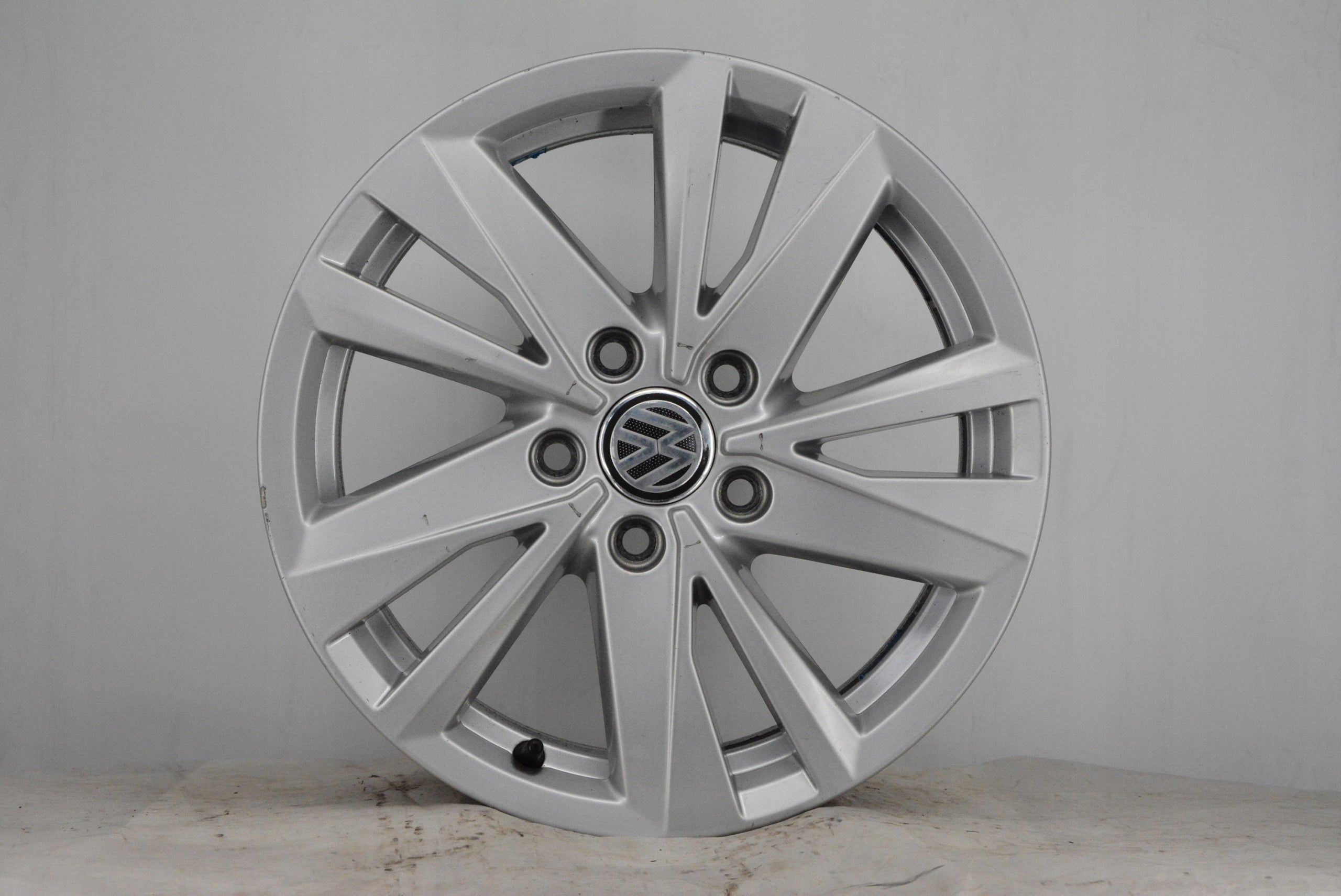  Alu Felge Volkswagen T4 Aluminum rim 16 Zoll 6.5J 5x112 48ET 5TA601025Q product image