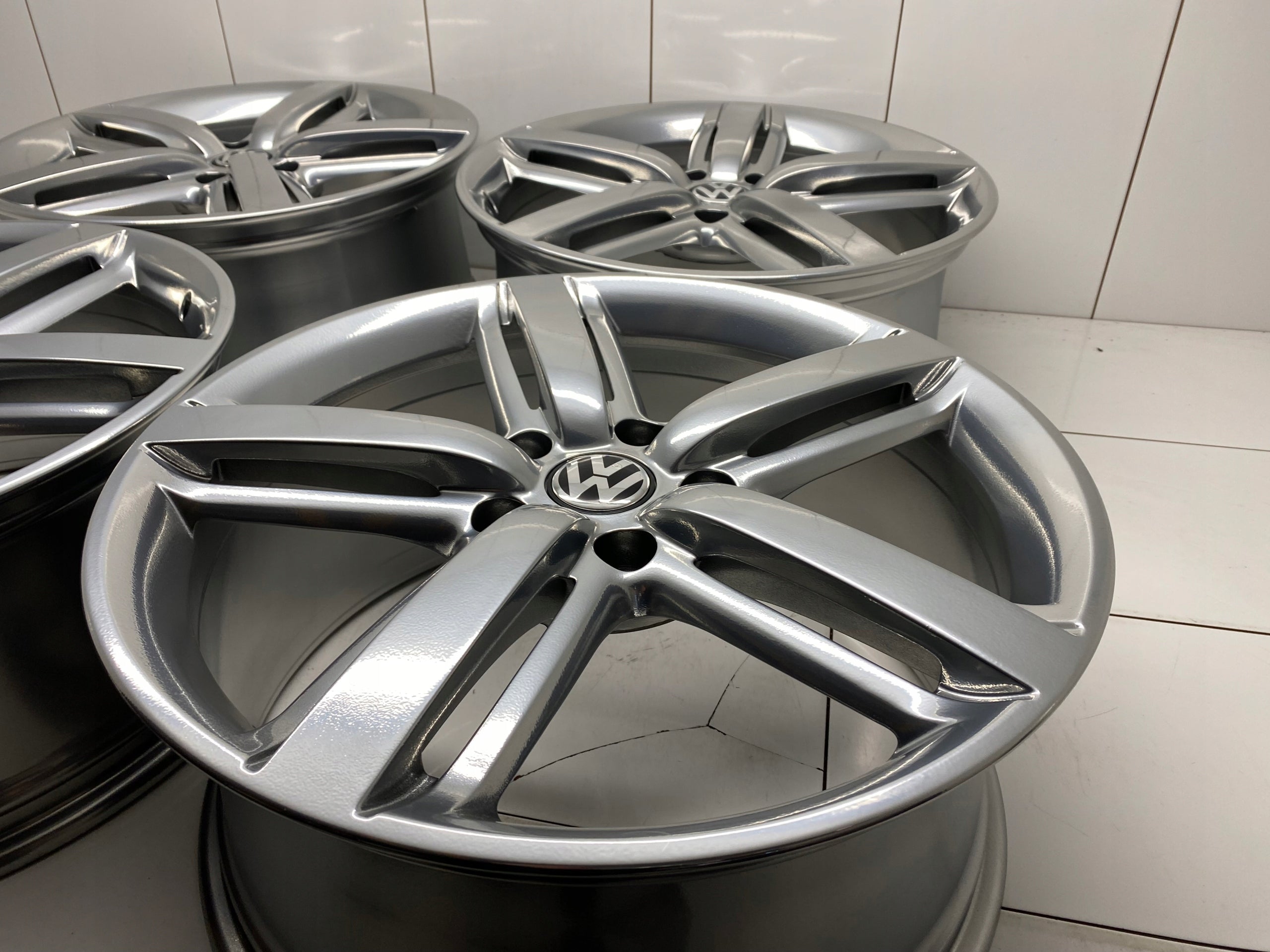 Alu Felge Volkswagen Touareg T5 20 Zoll 9.0J 5x112 57ET 7P6601025AH