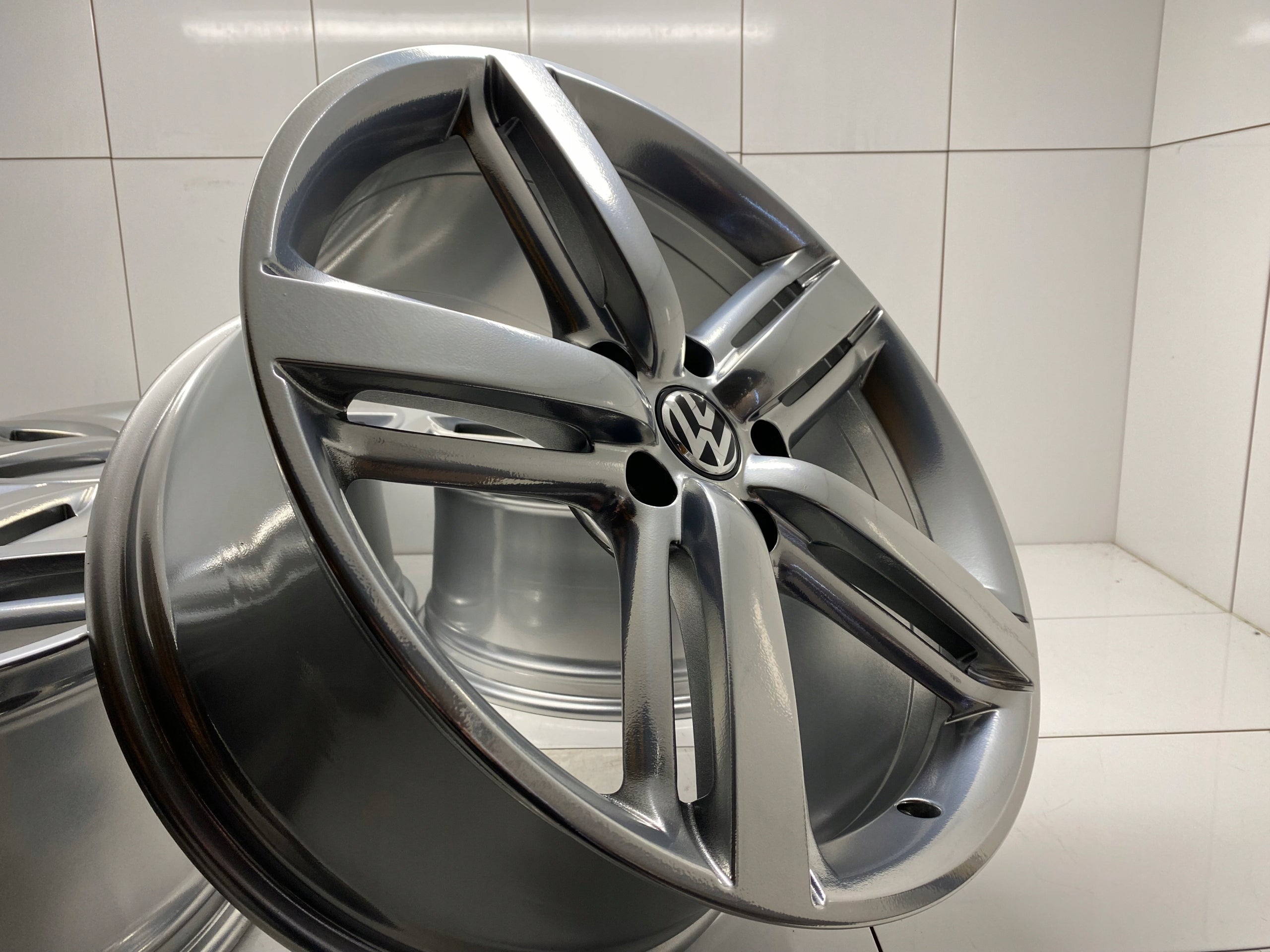 Alu Felge Volkswagen Touareg T5 20 Zoll 9.0J 5x112 57ET 7P6601025AH