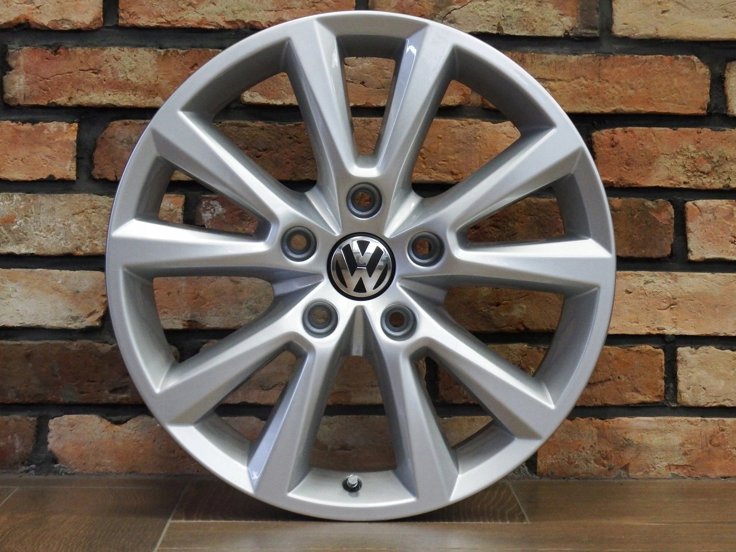 Alu Felge Volkswagen Touareg T5 Aluminum rim 18 Zoll 8.0J 5x130 53ET