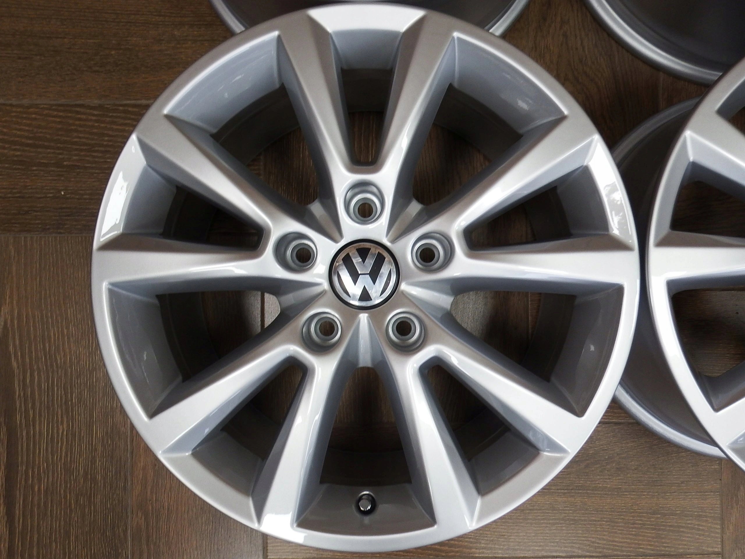 Alu Felge Volkswagen Touareg T5 Aluminum rim 18 Zoll 8.0J 5x130 53ET