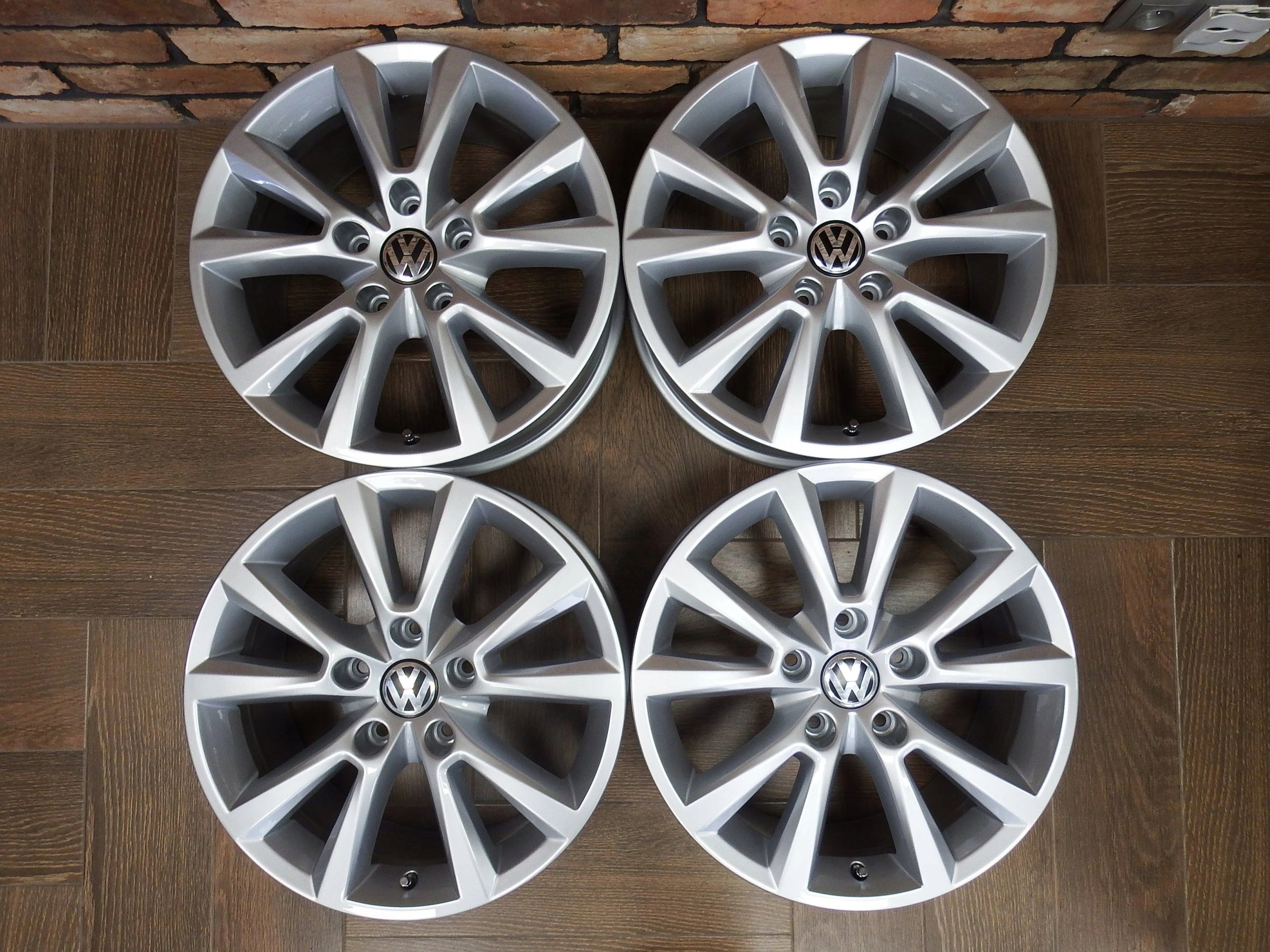 Alu Felge Volkswagen Touareg T5 Aluminum rim 18 Zoll 8.0J 5x130 53ET