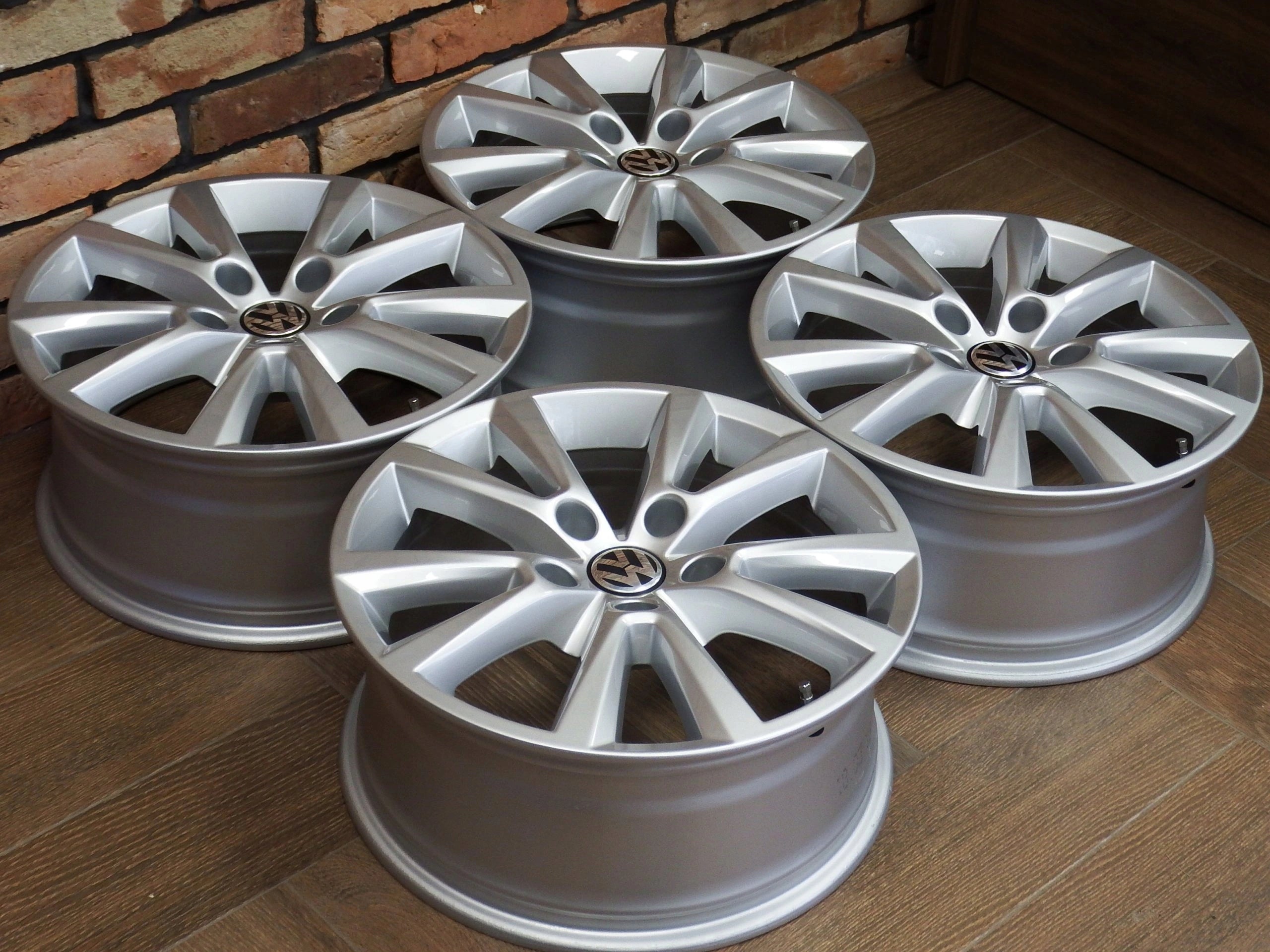 Alu Felge Volkswagen Touareg T5 Aluminum rim 18 Zoll 8.0J 5x130 53ET