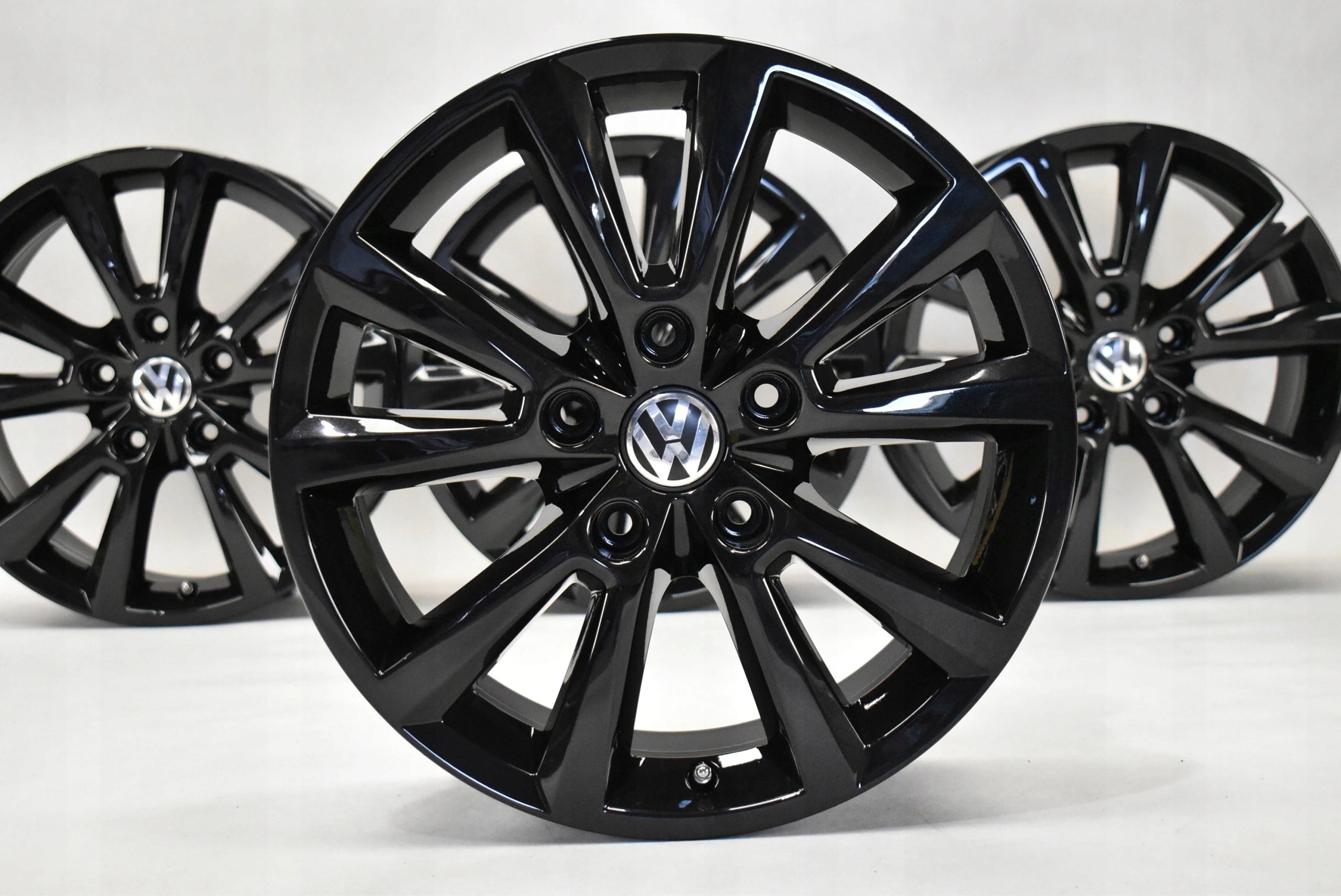 Alu Felge Volkswagen Touareg T5 18 Zoll 8.0J 5x130 53ET 7P6601025C