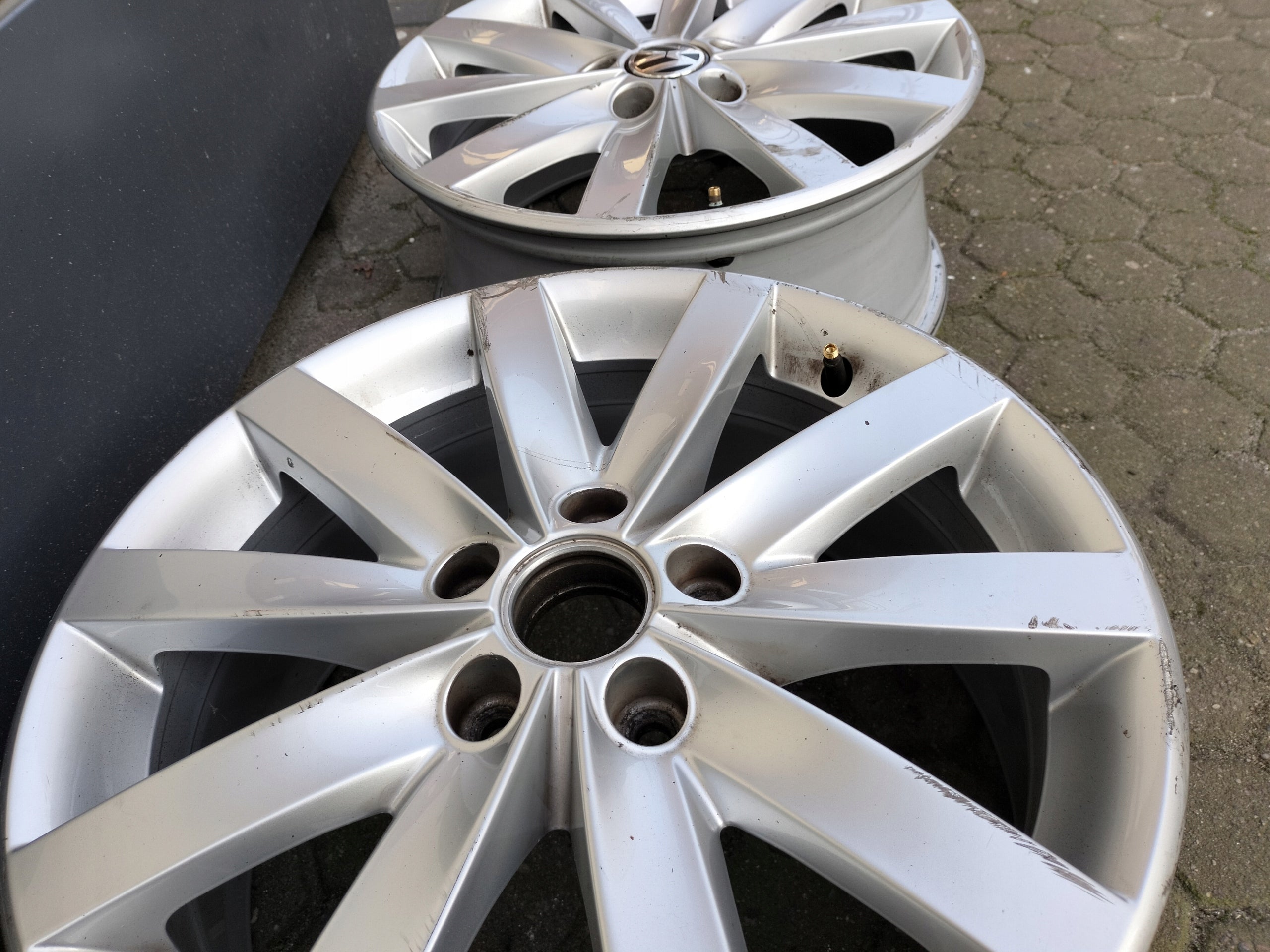 Alu Felge Volkswagen T5 Aluminum rim 17 Zoll 7.0J 5x112 54ET 5K0601025F