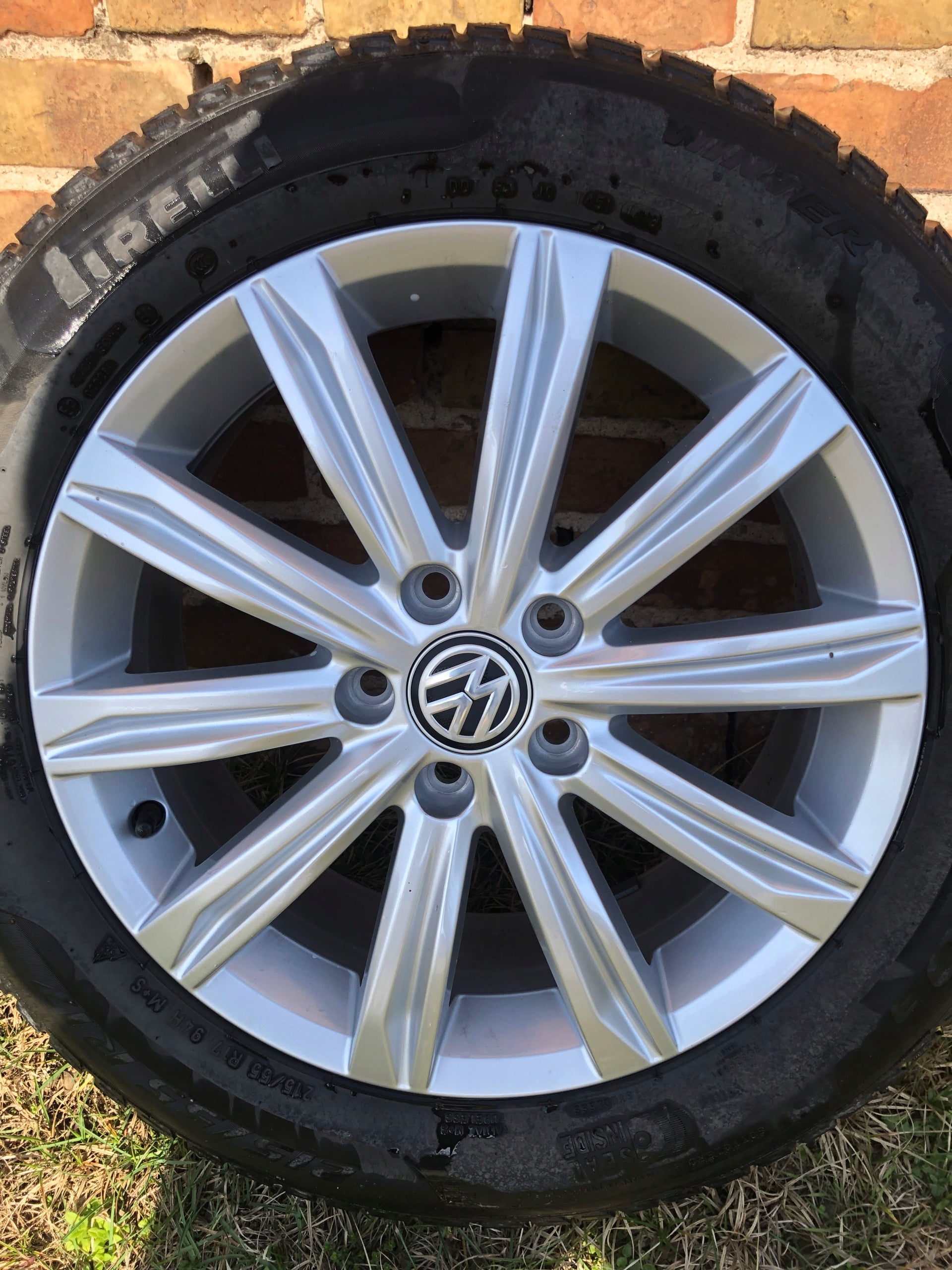 Alu Felge Volkswagen T5 Aluminum rim 17 Zoll 6.5J 5x112 52ET 5TA601025