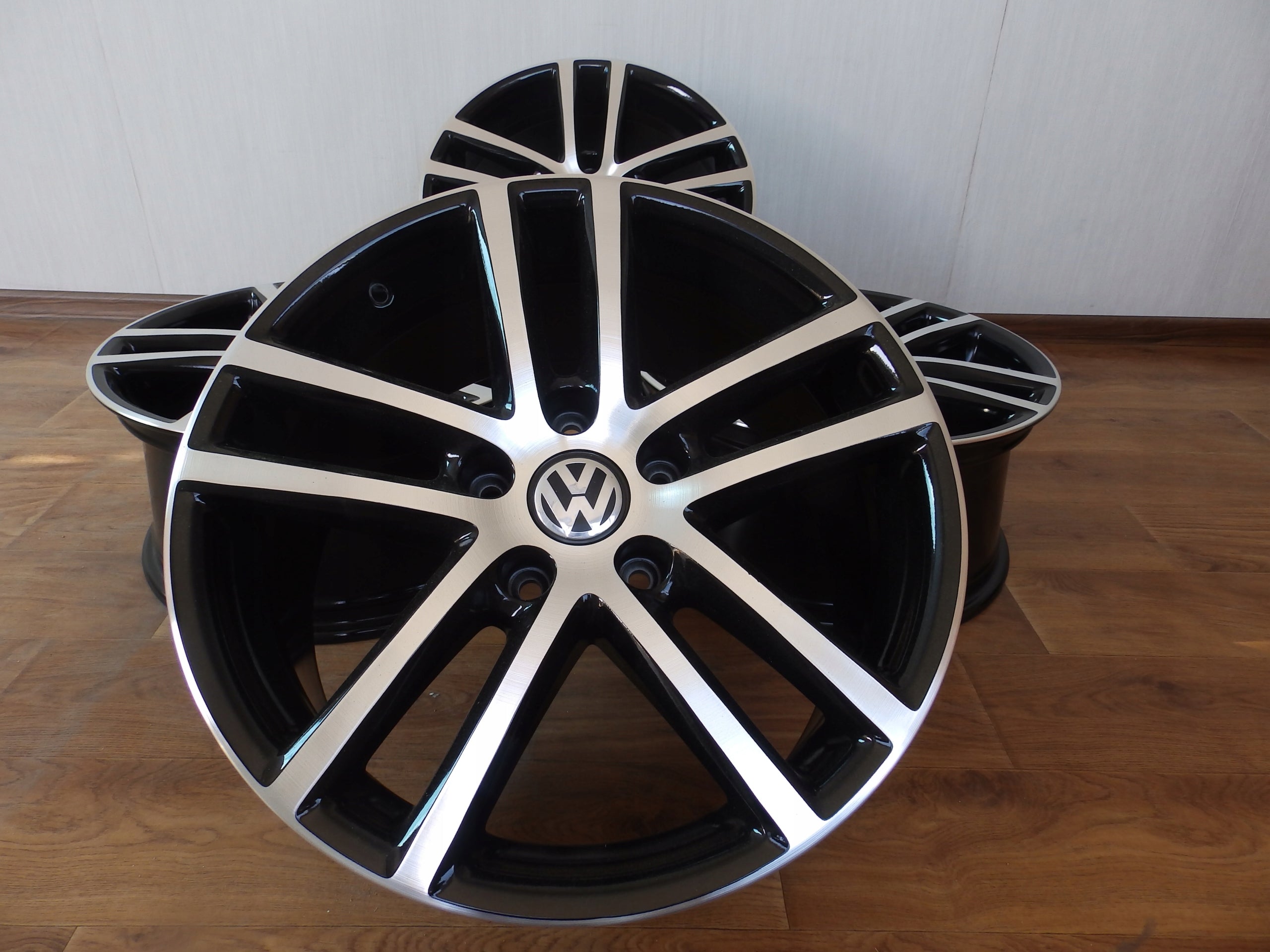 Alu Felge Volkswagen T6 Touareg 19 Zoll 9.0J 5x130 60ET 7L6601025