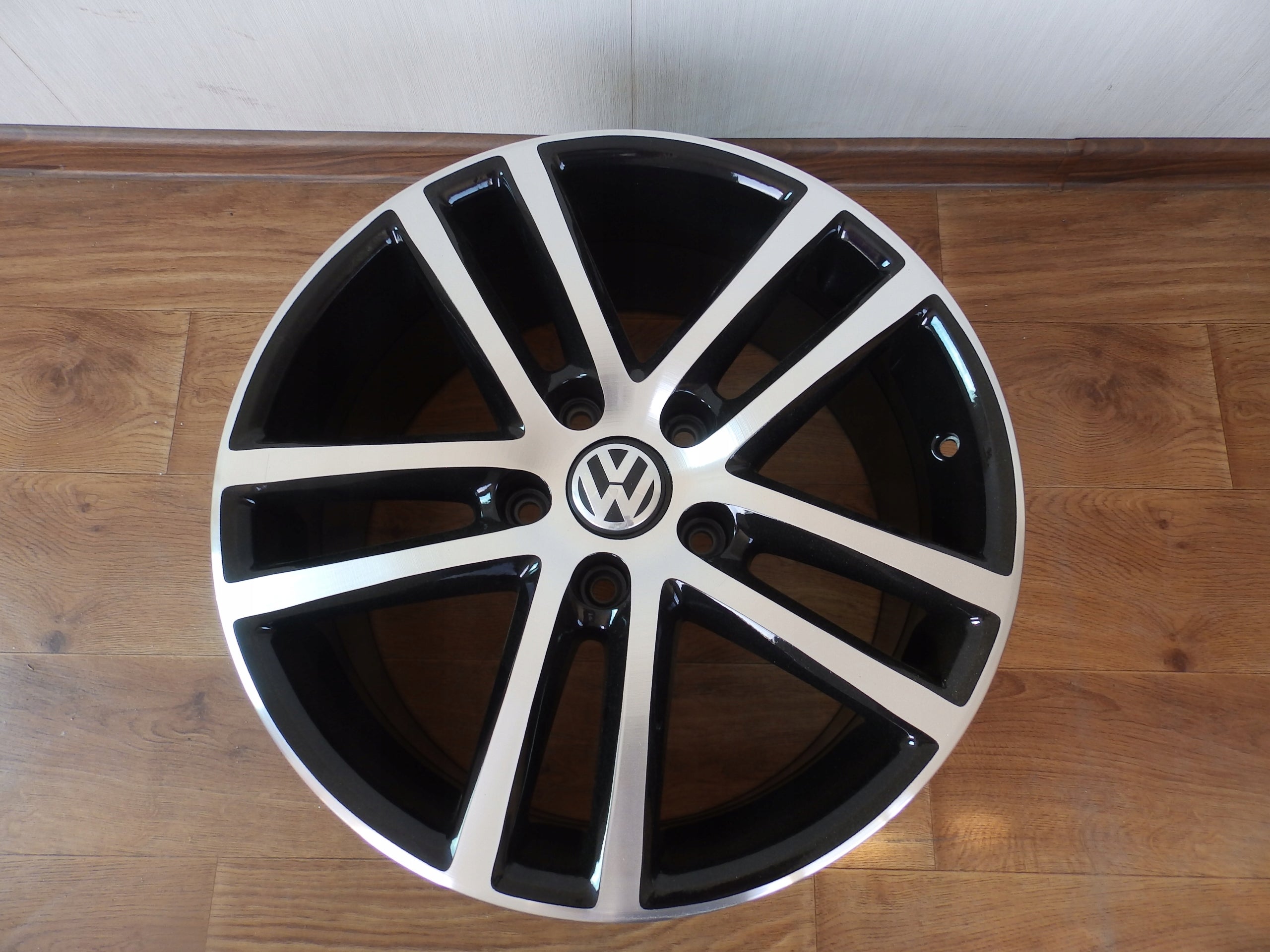 Alu Felge Volkswagen T6 Touareg 19 Zoll 9.0J 5x130 60ET 7L6601025