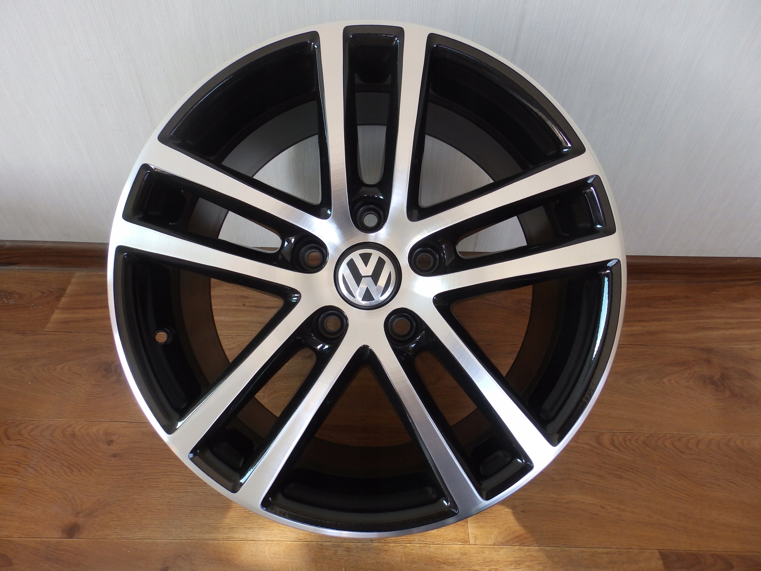 Alu Felge Volkswagen T6 Touareg 19 Zoll 9.0J 5x130 60ET 7L6601025