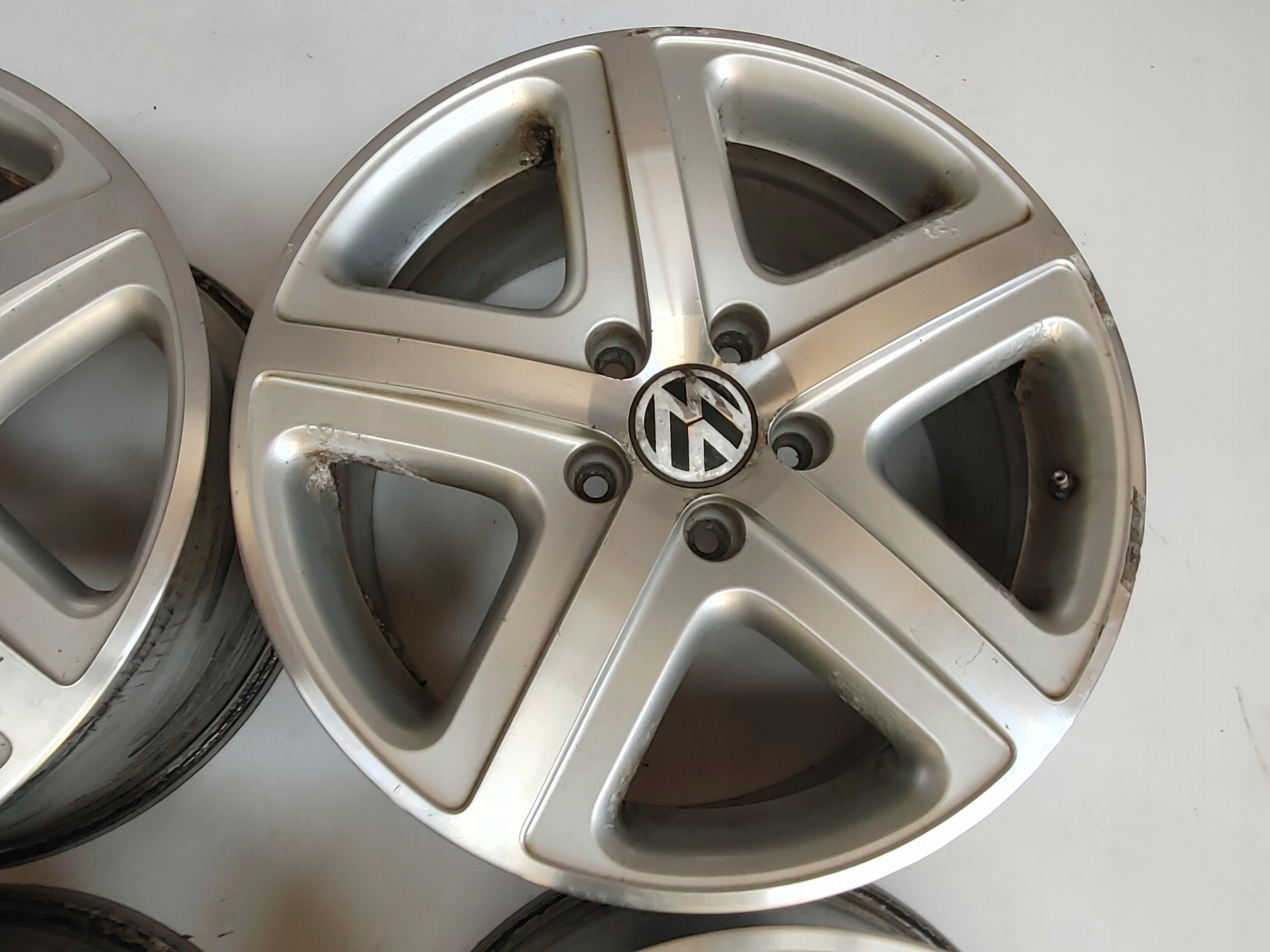 Alu Felge Volkswagen T6 Touareg 19 Zoll 9.0J 5x130 60ET 7L6601025D