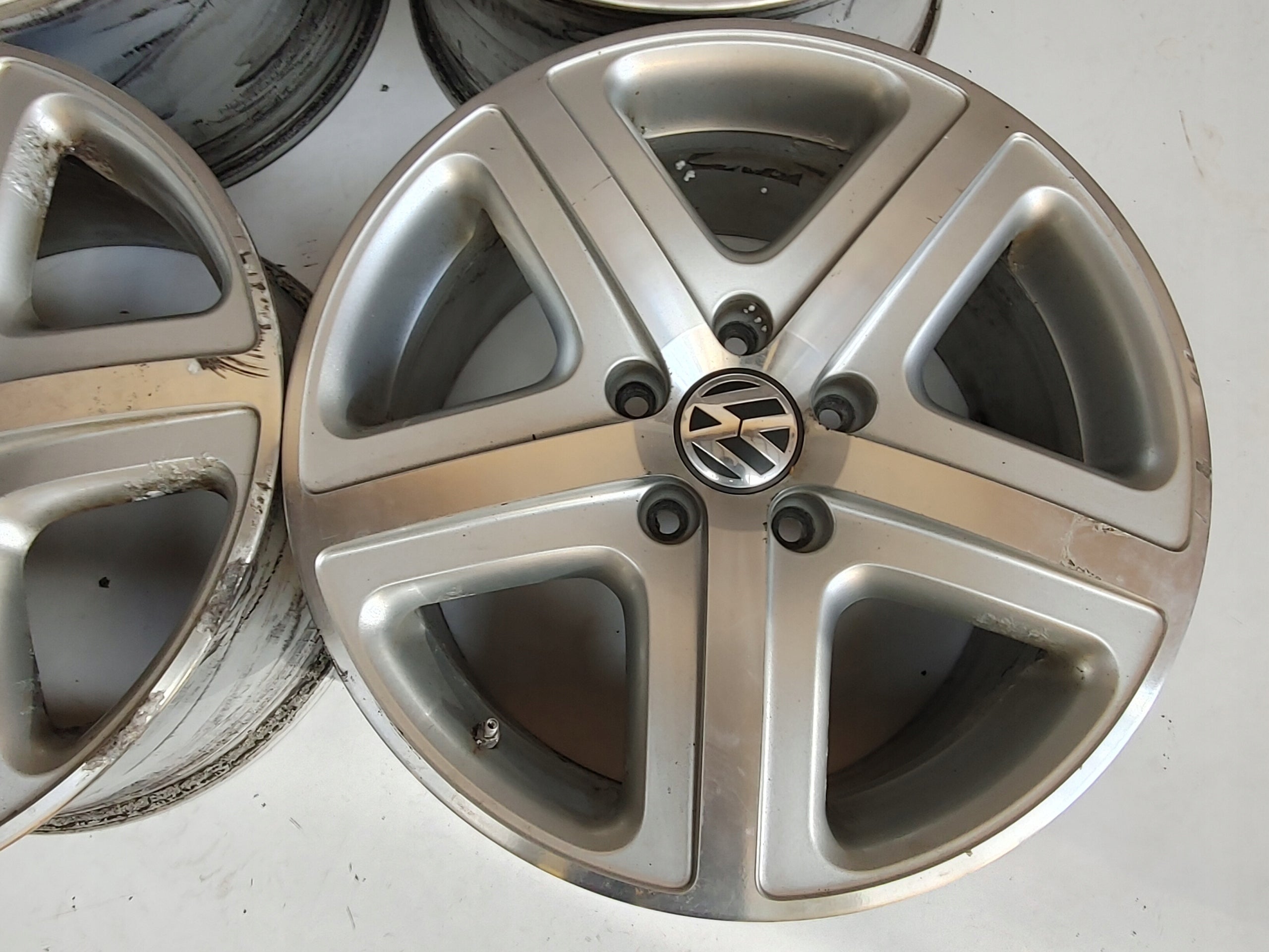 Alu Felge Volkswagen T6 Touareg 19 Zoll 9.0J 5x130 60ET 7L6601025D