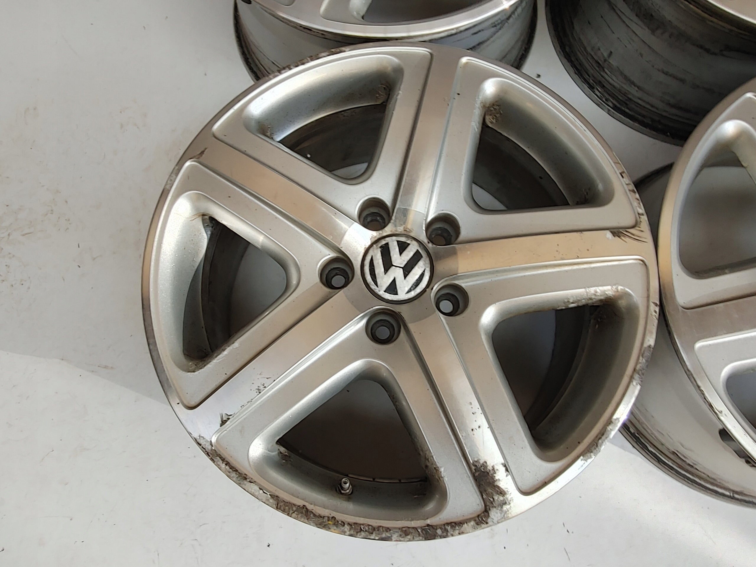 Alu Felge Volkswagen T6 Touareg 19 Zoll 9.0J 5x130 60ET 7L6601025D