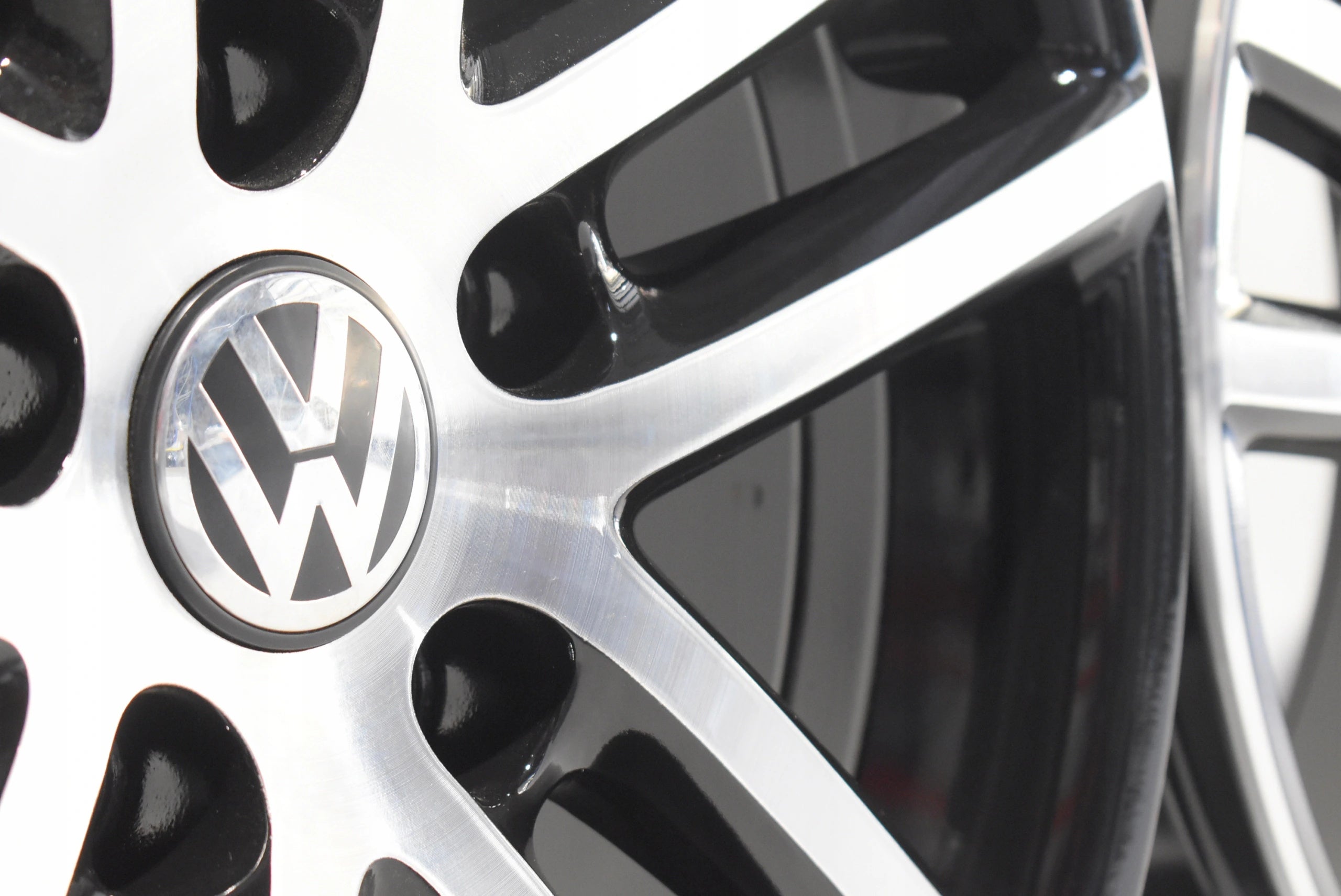 Alu Felge Volkswagen T6 Touareg Aluminum rim 19 Zoll 9.0J 5x130 60ET