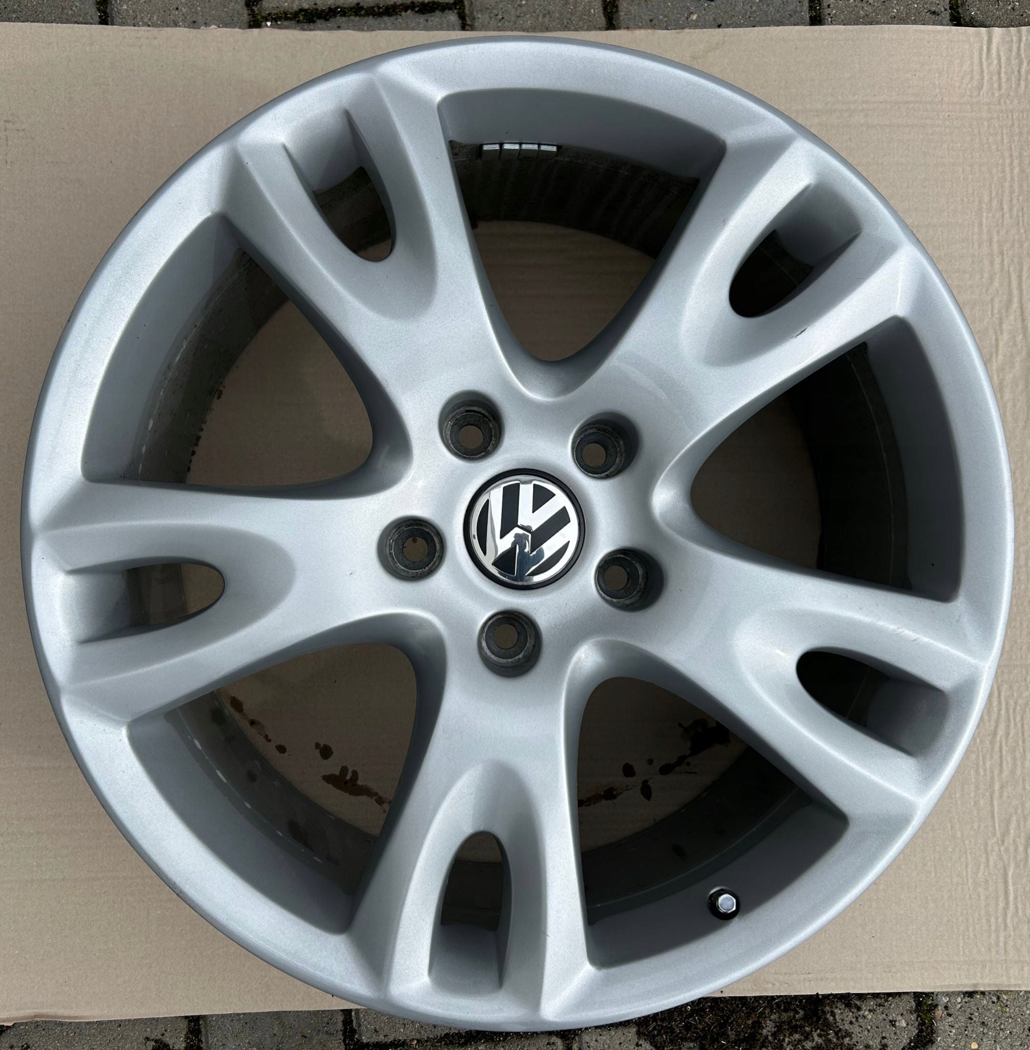  Alu Felge Volkswagen T6 Touareg Aluminum rim 20 Zoll 9.0J 5x130 7L6601025Q product image