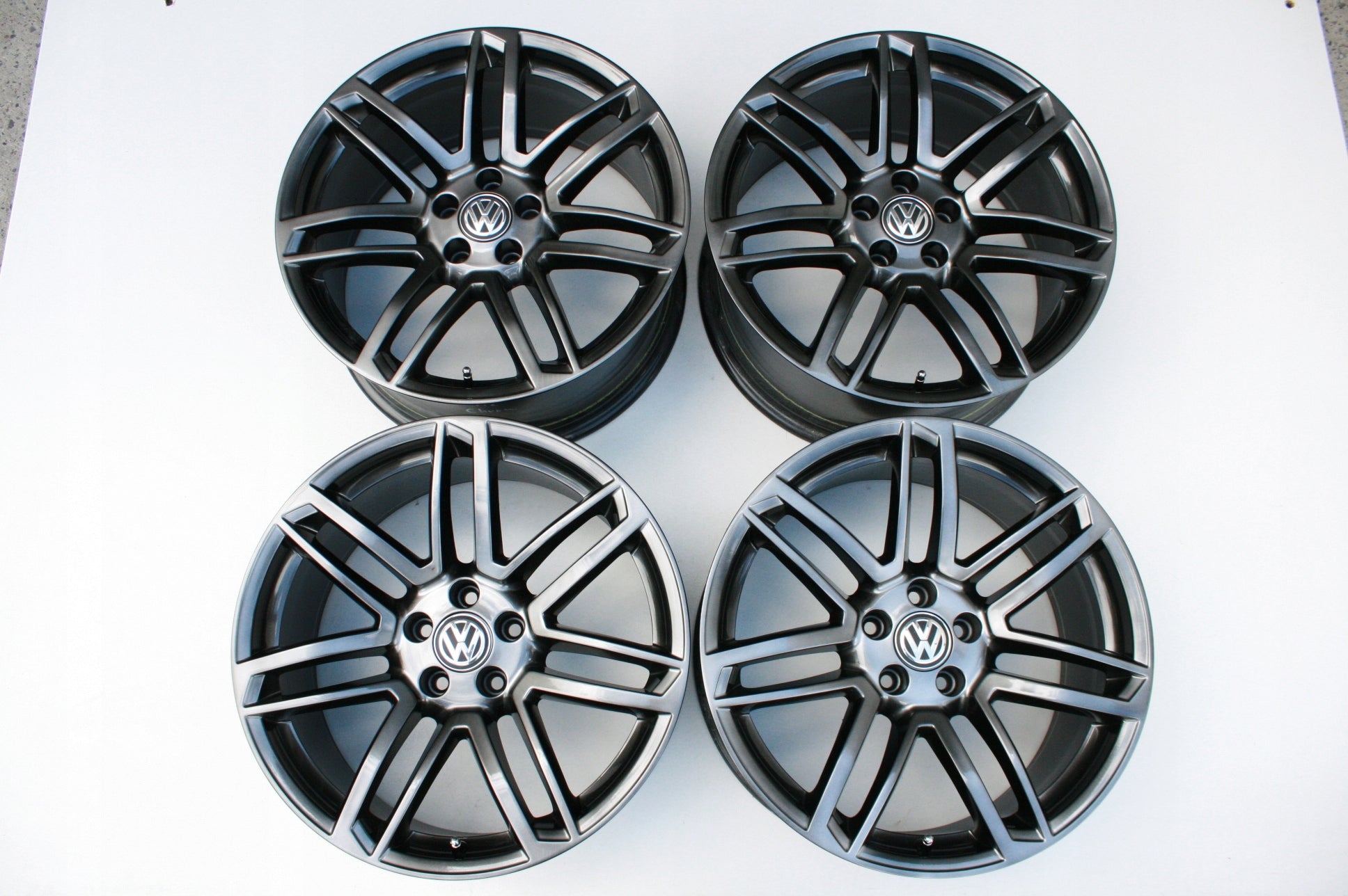 Alu Felge Volkswagen Touareg Tiguan 19 Zoll 9.0J 5x112 33ET 8T0601025DB