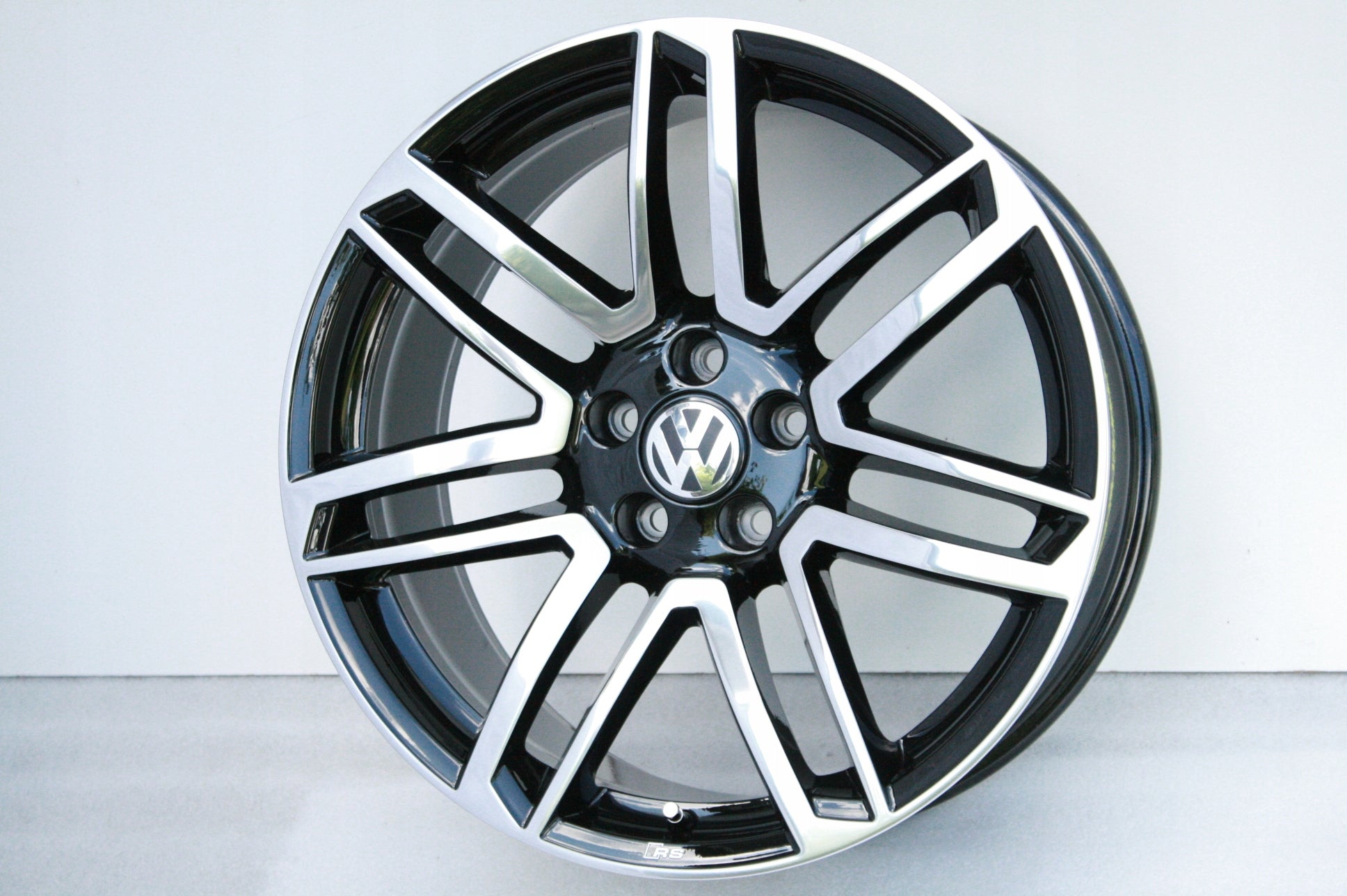 Alu Felge Volkswagen Touareg Tiguan 19 Zoll 9.0J 5x112 33ET 8T0601025DB