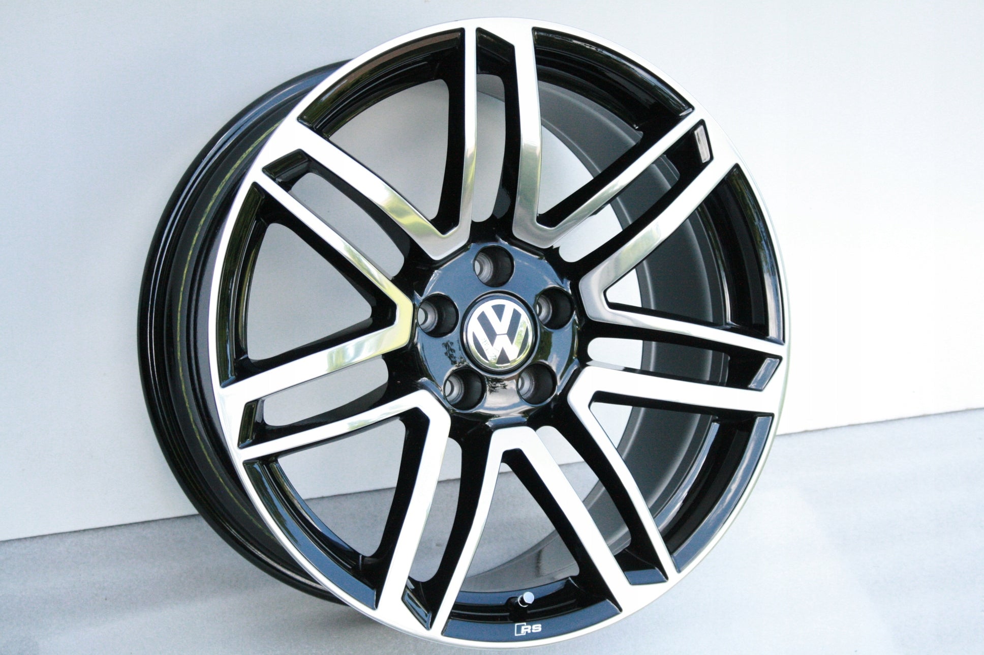 Alu Felge Volkswagen Touareg Tiguan 19 Zoll 9.0J 5x112 33ET 8T0601025DB