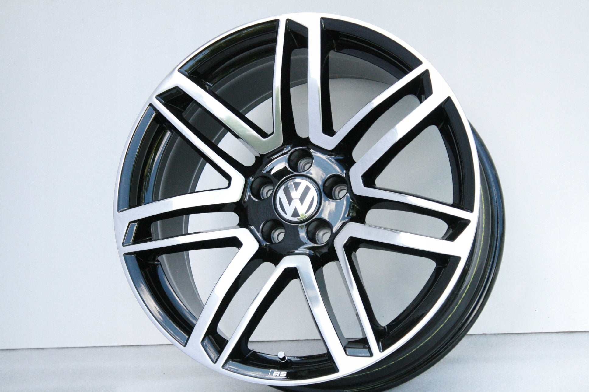 Alu Felge Volkswagen Touareg Tiguan 19 Zoll 9.0J 5x112 33ET 8T0601025DB