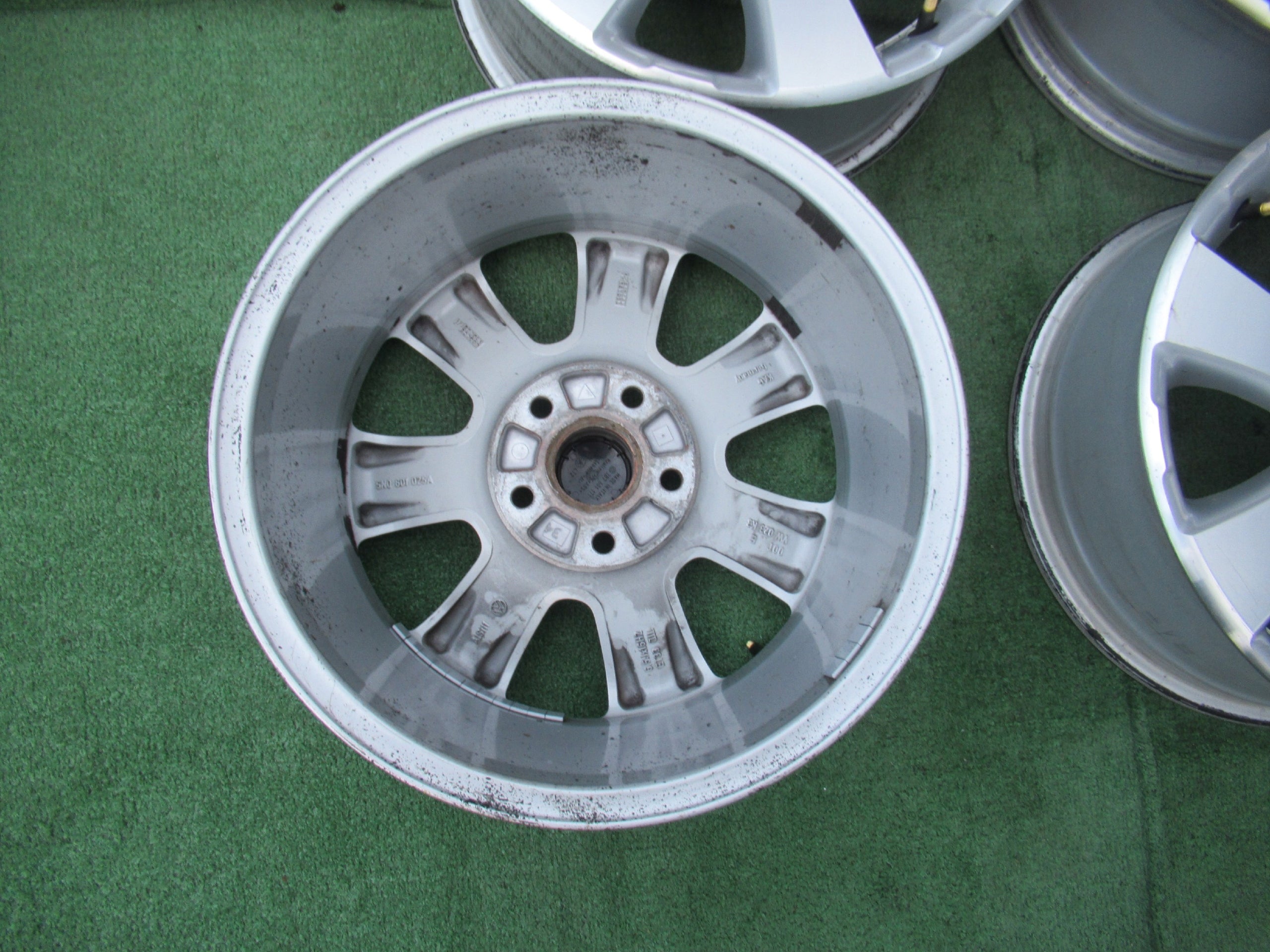 Alu Felge Volkswagen Tiguan Aluminum rim 16 Zoll 6.5J 5x112 33ET 5N0601025A