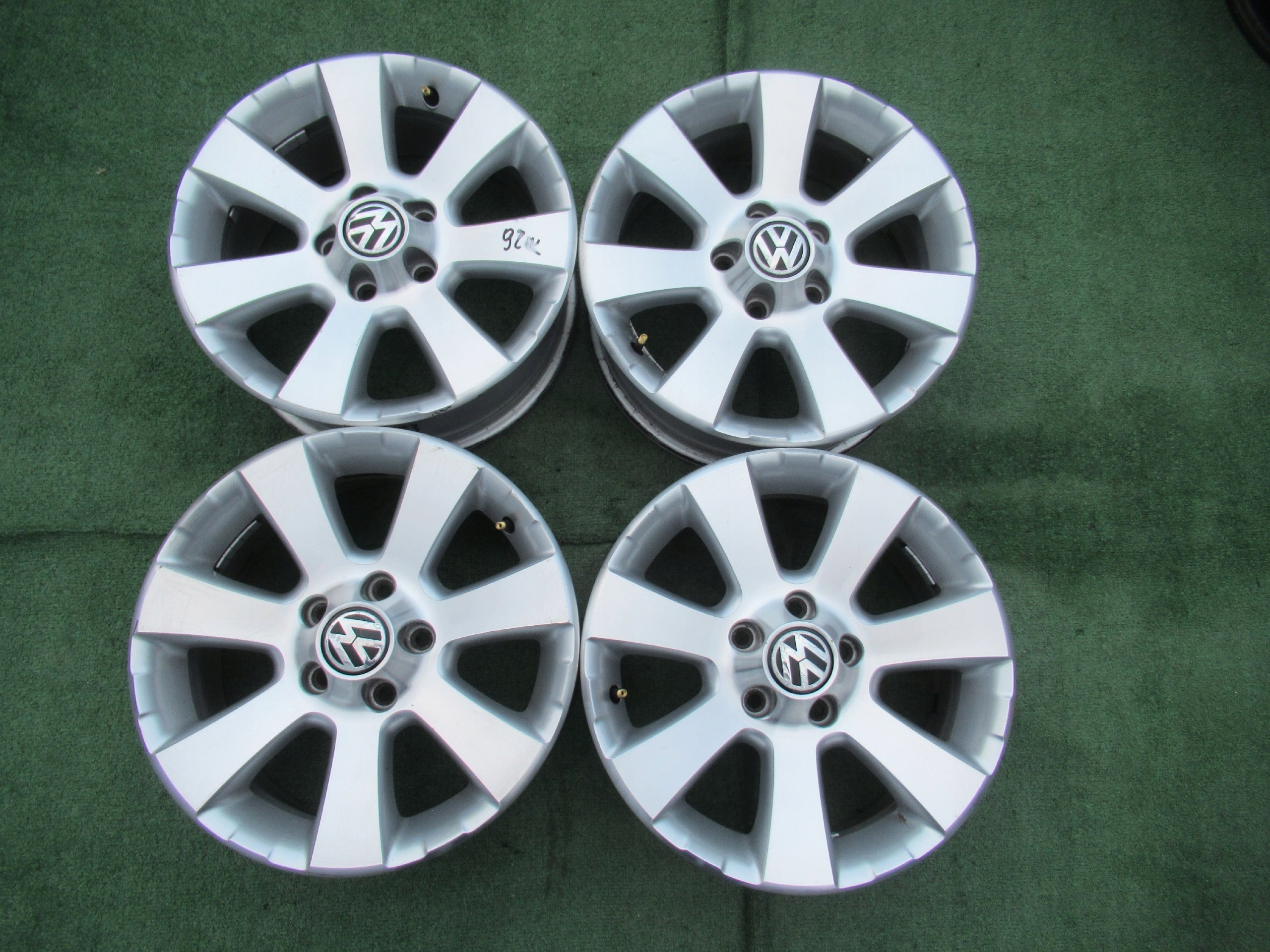 Alu Felge Volkswagen Tiguan Aluminum rim 16 Zoll 6.5J 5x112 33ET 5N0601025A