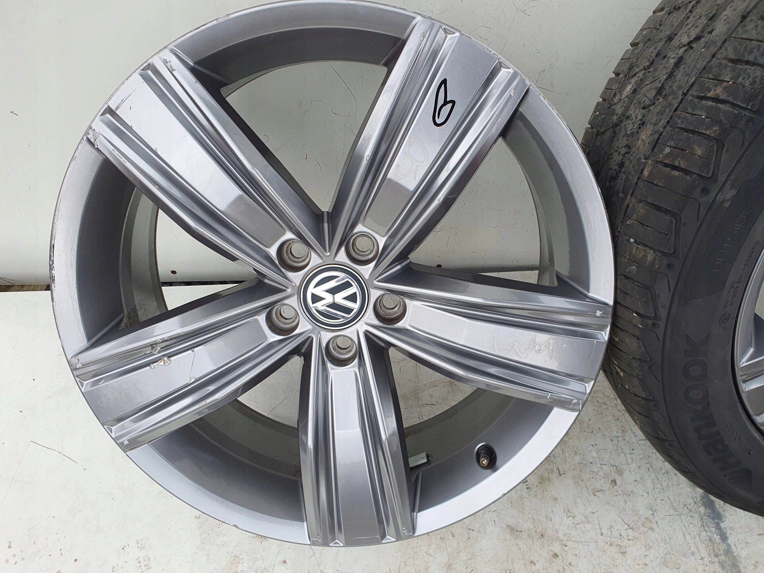 Alu Felge Volkswagen Tiguan Aluminum rim 19 Zoll 7.0J 5x112 5NN601025C