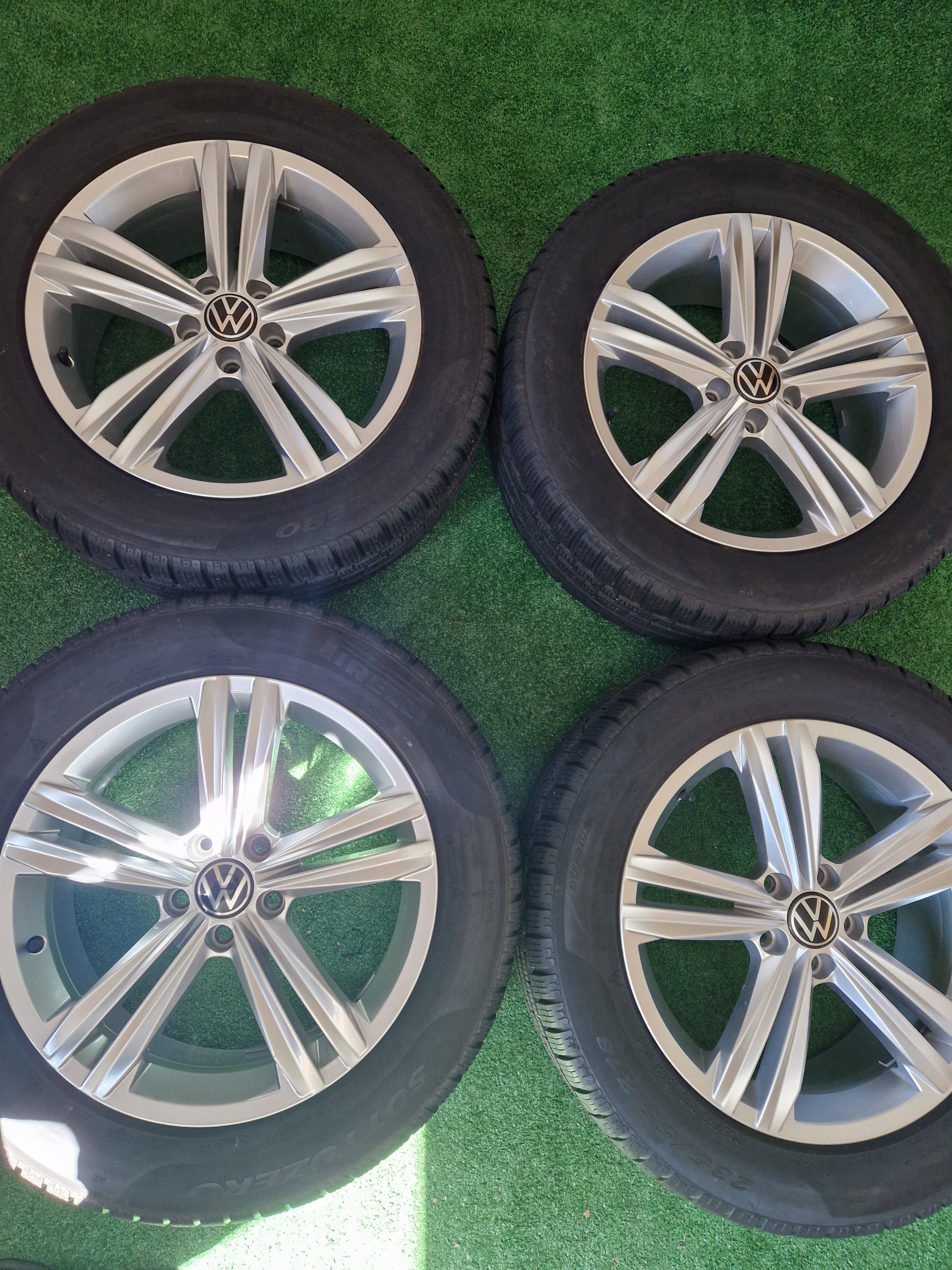  Alu Felge Volkswagen Tiguan Aluminum rim 18 Zoll 7.0J 5x112 43ET 5NA601025M product image