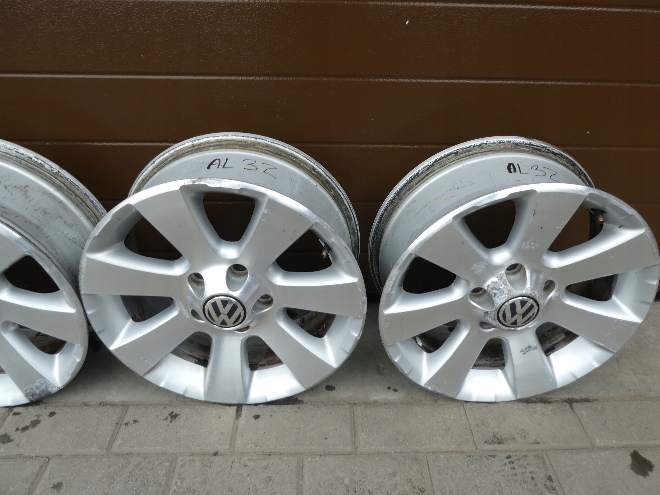 Alu Felge Volkswagen Tiguan Aluminum rim 16 Zoll 6.5J 5x112 5N0601025A