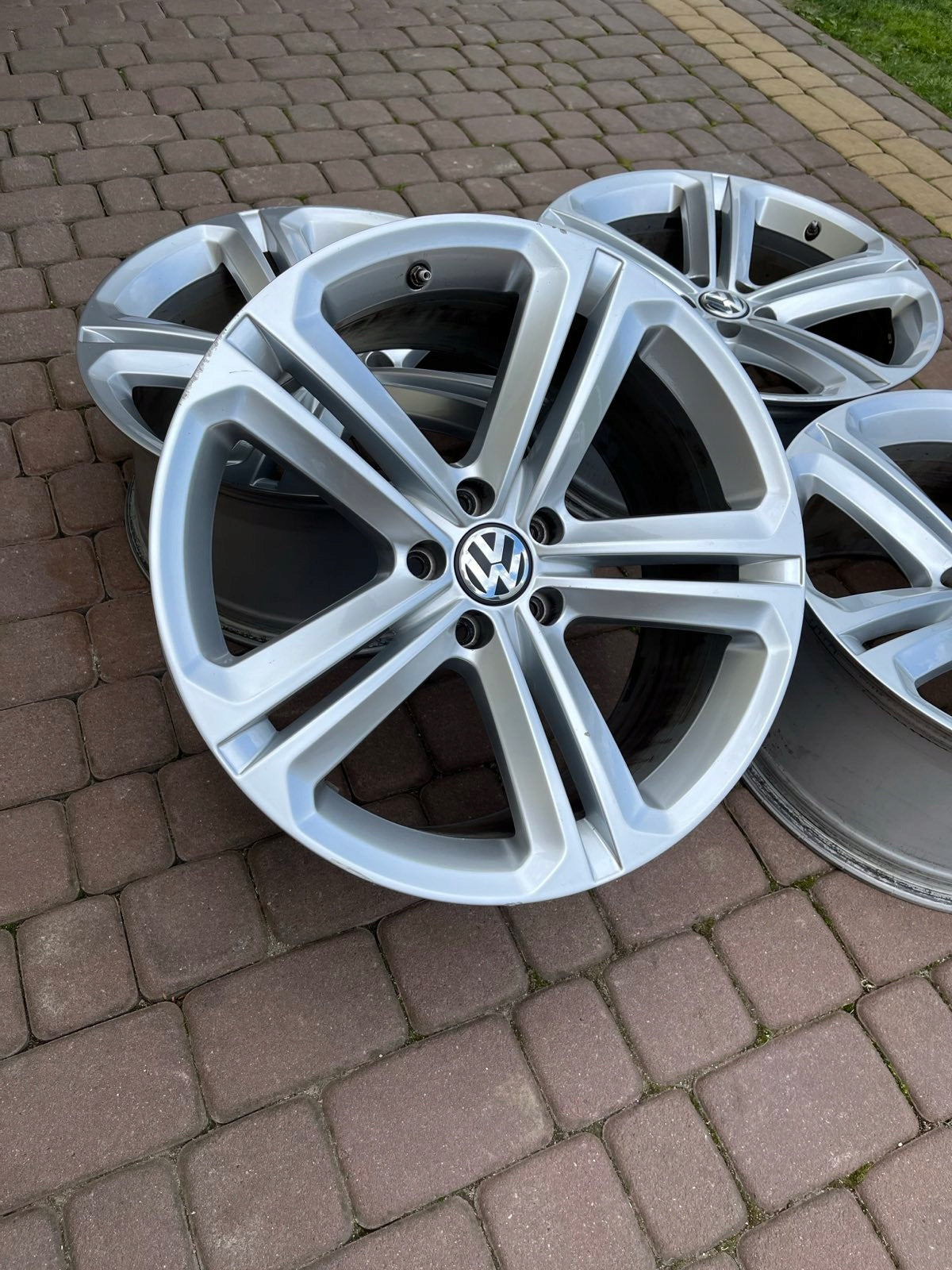 Alu Felge Volkswagen Tiguan Aluminum rim 19 Zoll 9.0J 5x112