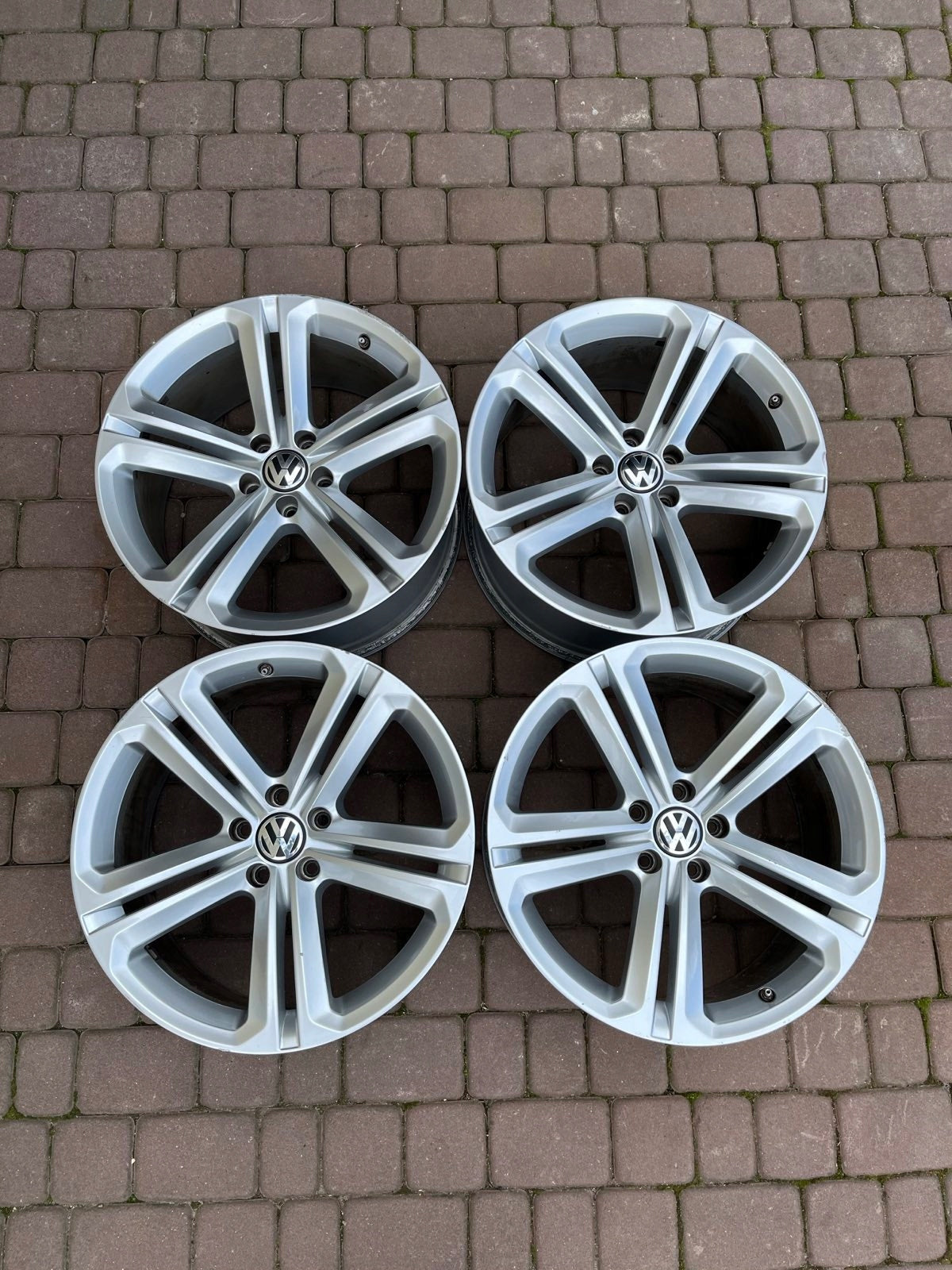 Alu Felge Volkswagen Tiguan Aluminum rim 19 Zoll 9.0J 5x112