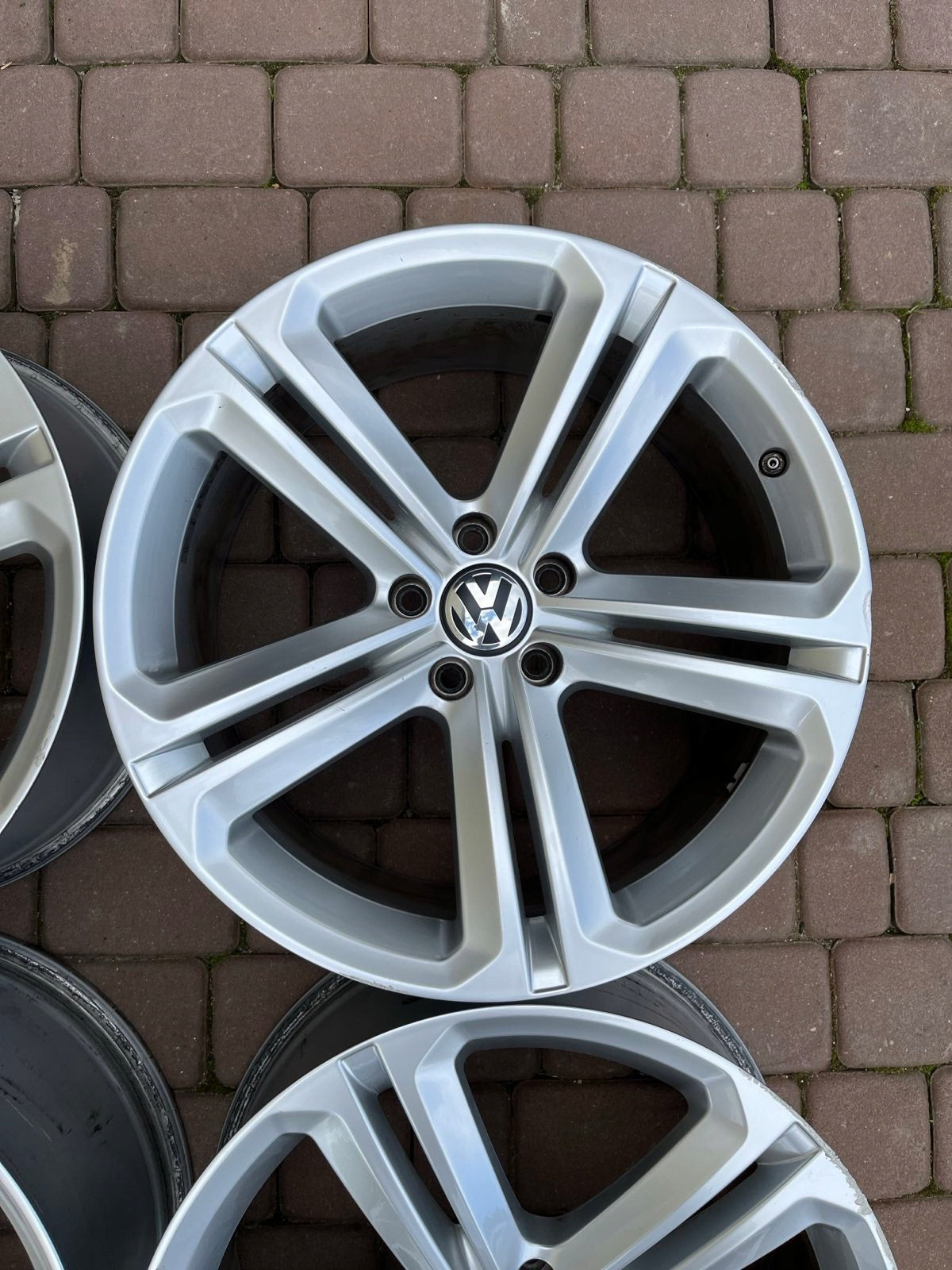 Alu Felge Volkswagen Tiguan Aluminum rim 19 Zoll 9.0J 5x112