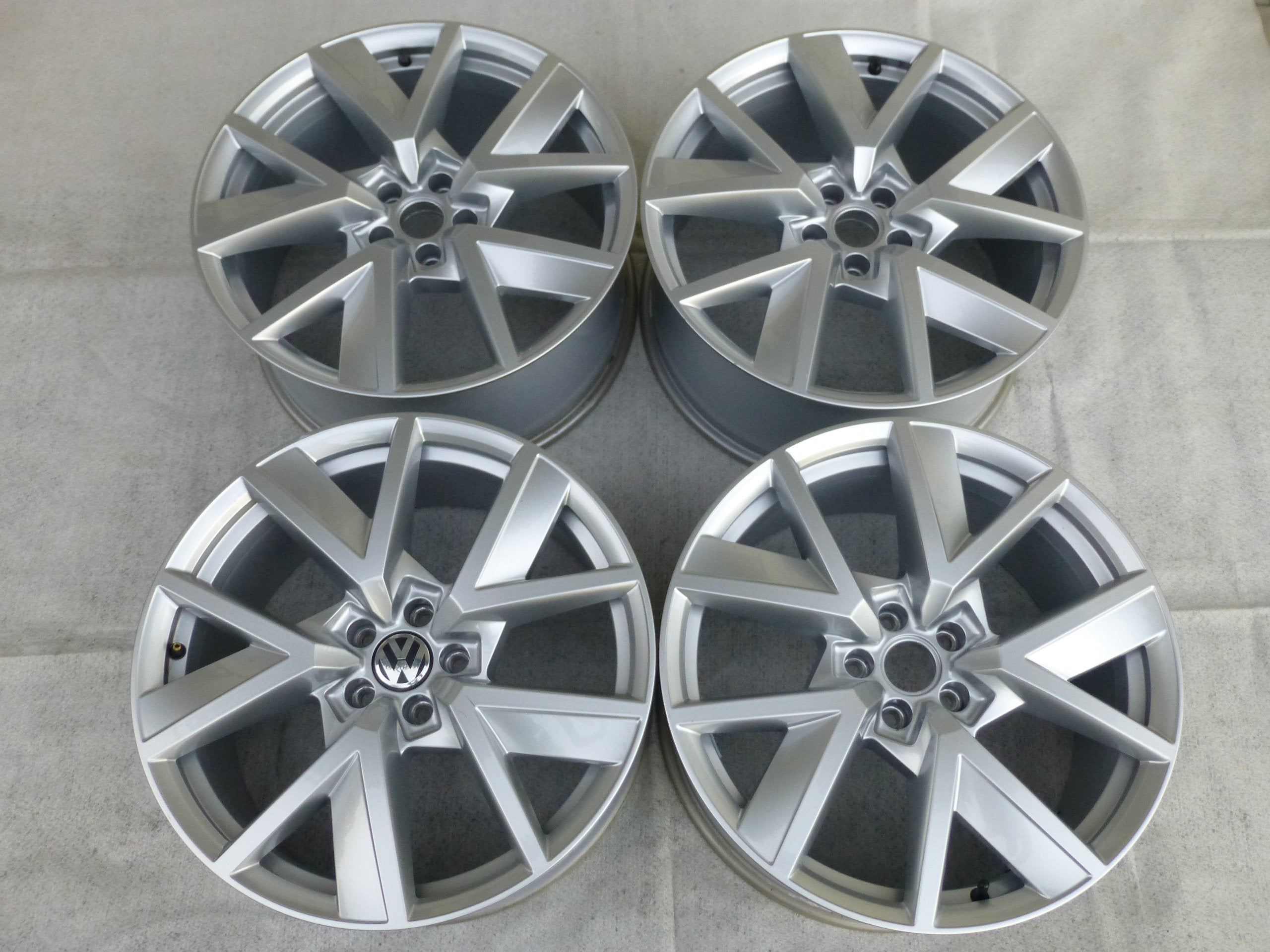 Alu Felge Volkswagen Touareg Aluminum rim 20 Zoll 9.0J 5x112