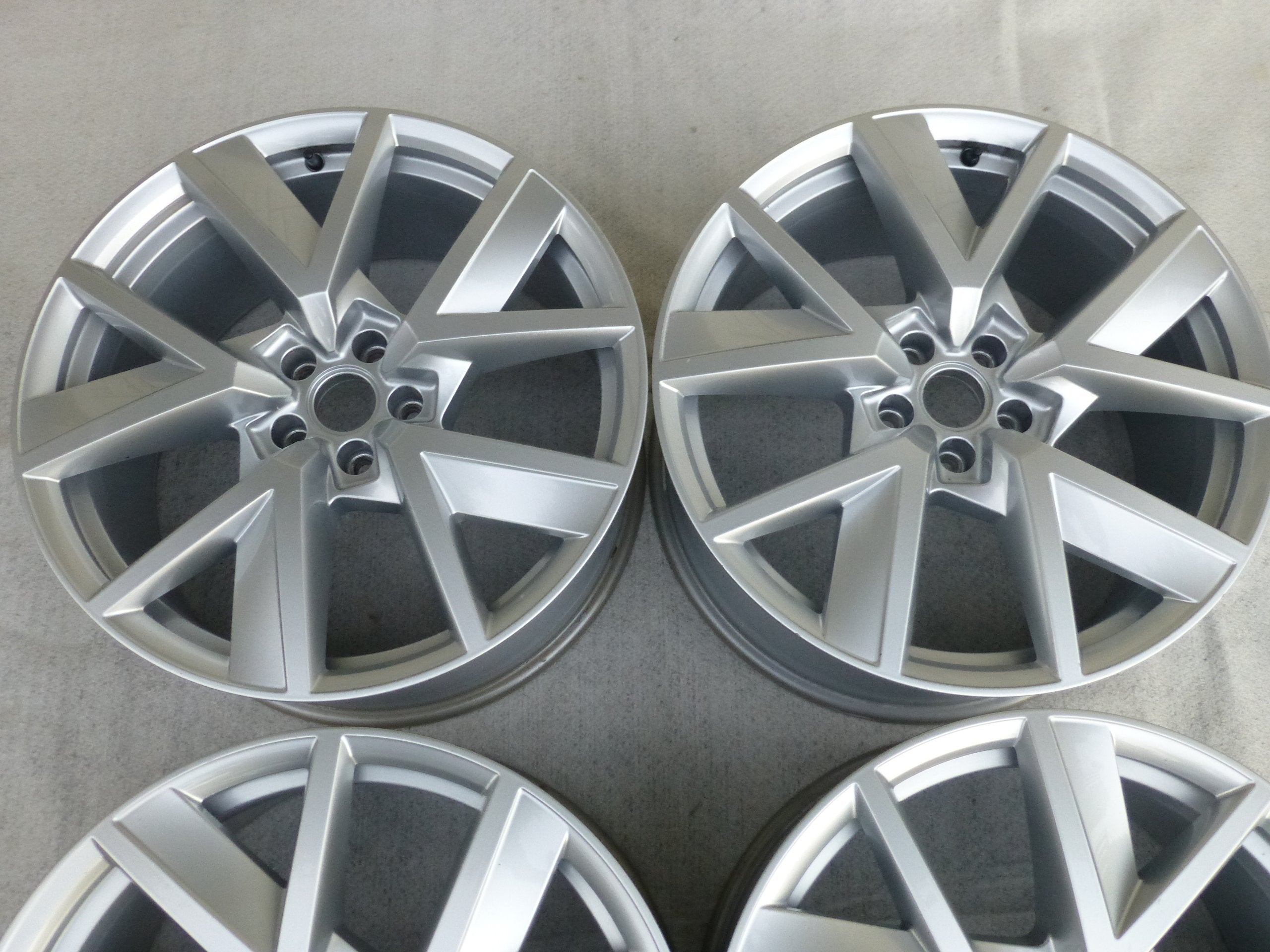 Alu Felge Volkswagen Touareg Aluminum rim 20 Zoll 9.0J 5x112