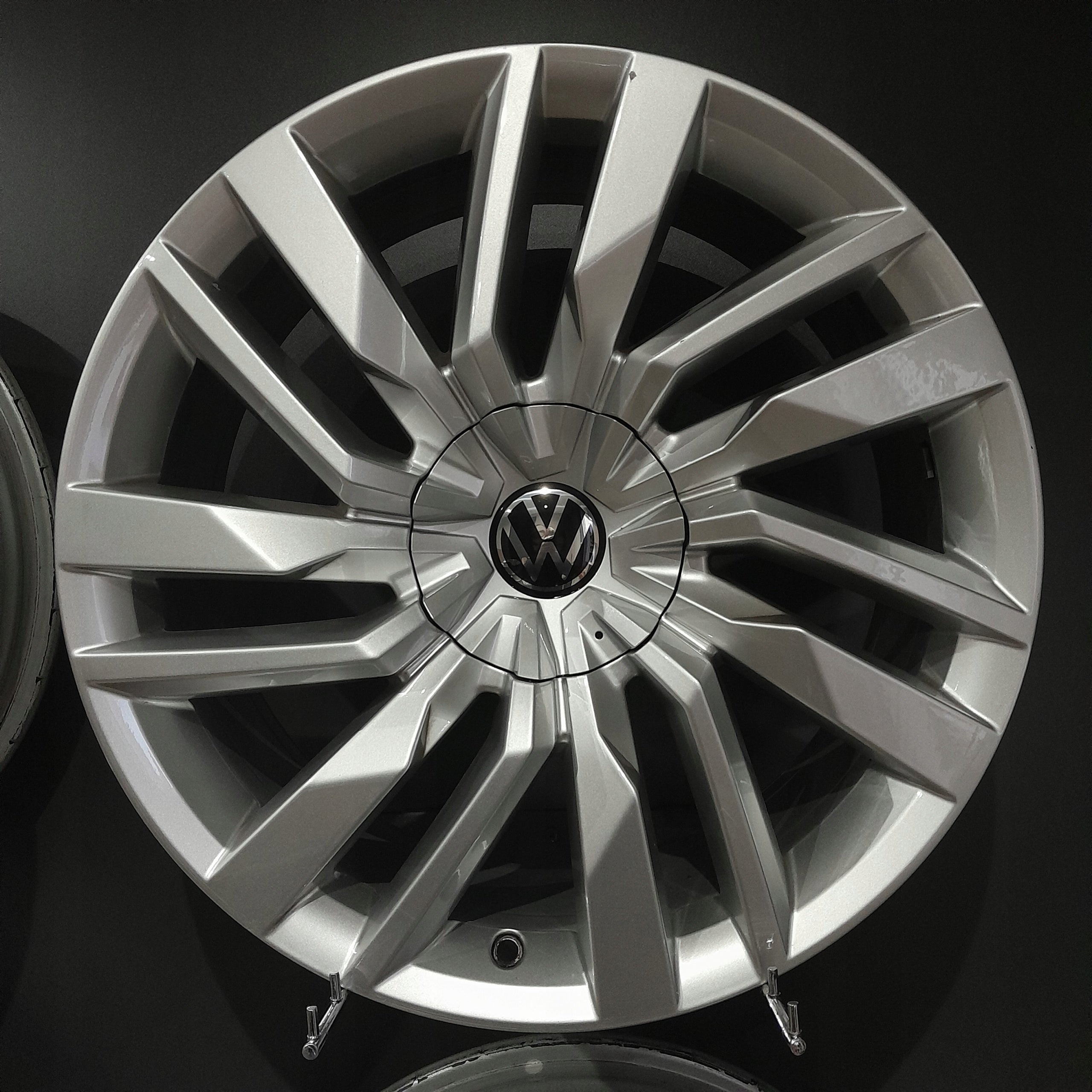 Alu Felge Volkswagen Touareg Aluminum rim 19 Zoll 8.0J 5x112 28ET 760601025E