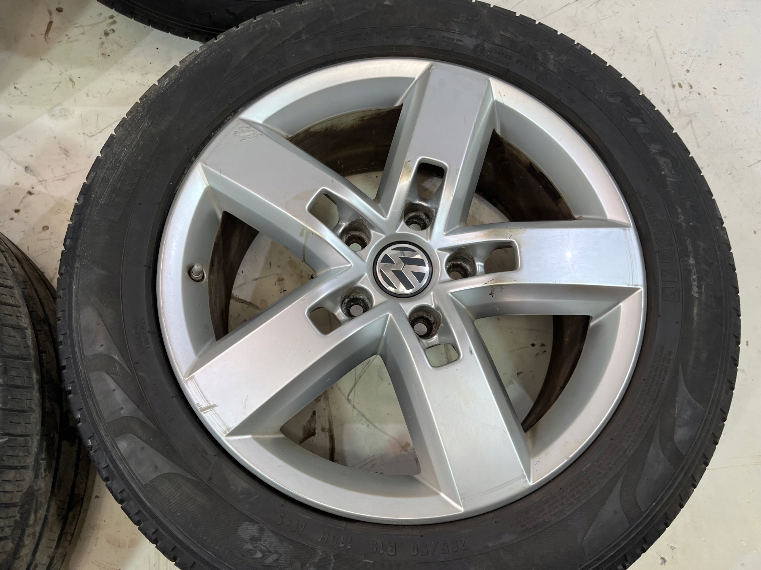 Alu Felge Volkswagen Touareg Aluminum rim 19 Zoll 8.5J 5x130 7P6601025D