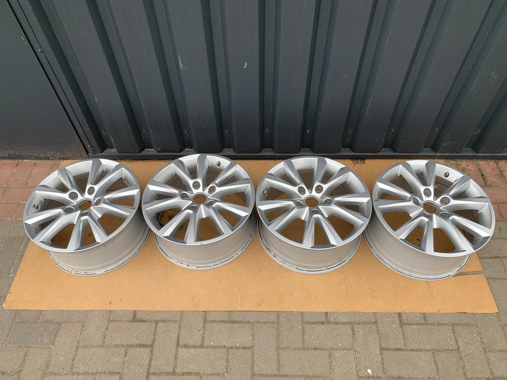  Alu Felge Volkswagen Touareg Aluminum rim 18 Zoll 8.0J 5x112 53ET 7P6601025C product image