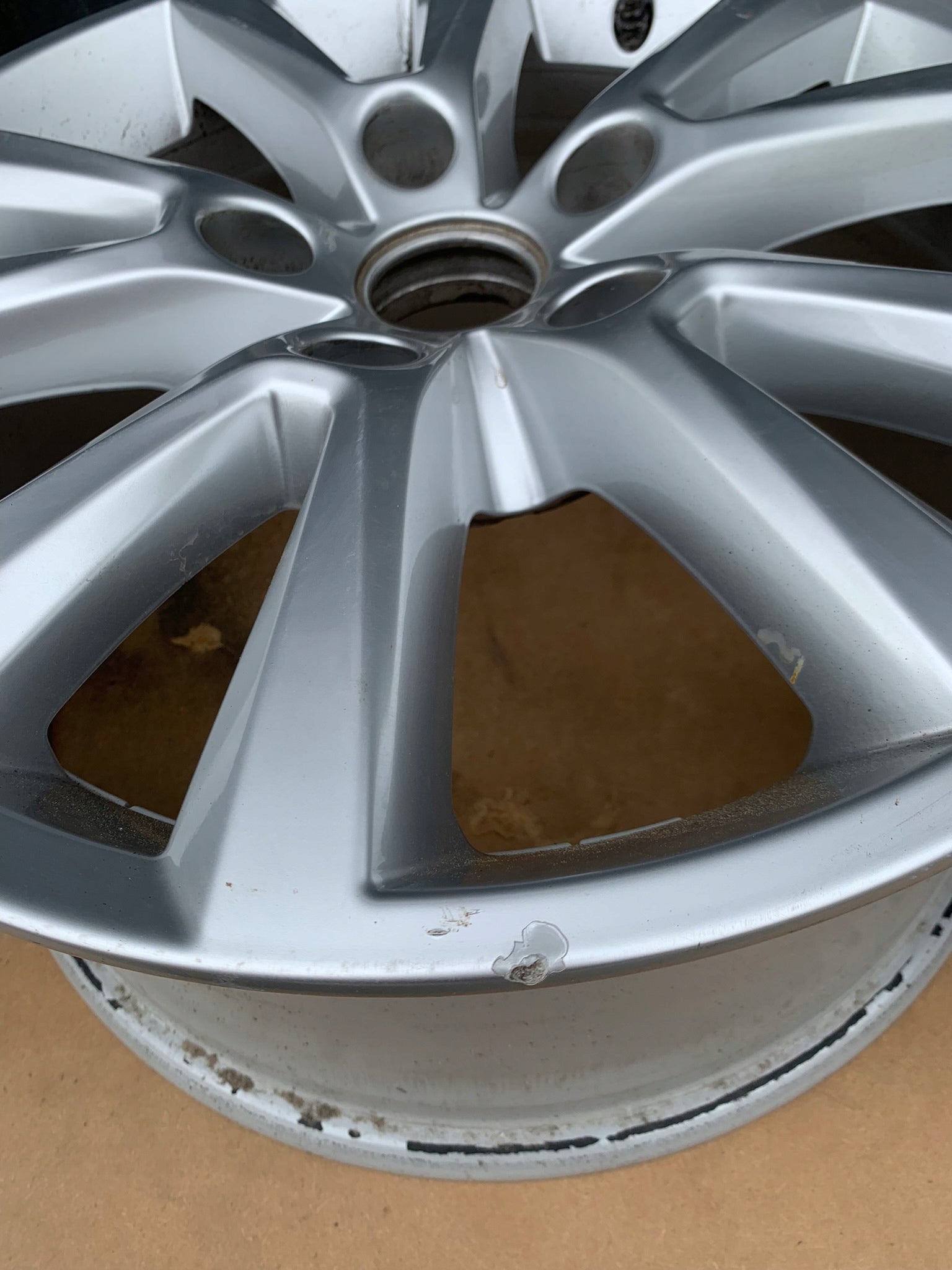 Alu Felge Volkswagen Touareg Aluminum rim 18 Zoll 8.0J 5x112 53ET 7P6601025C