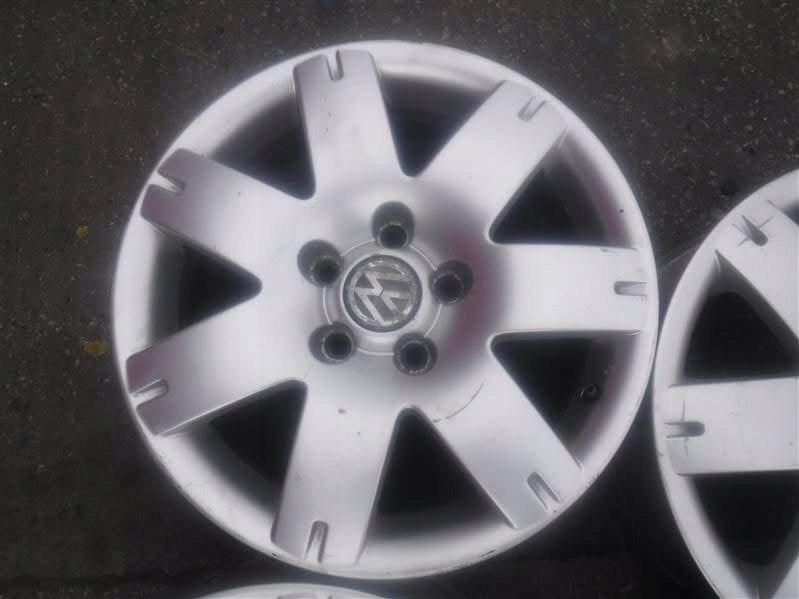 Alu Felge Volkswagen Touran Aluminum rim 16 Zoll 7.0J 5x112 3B0601025L