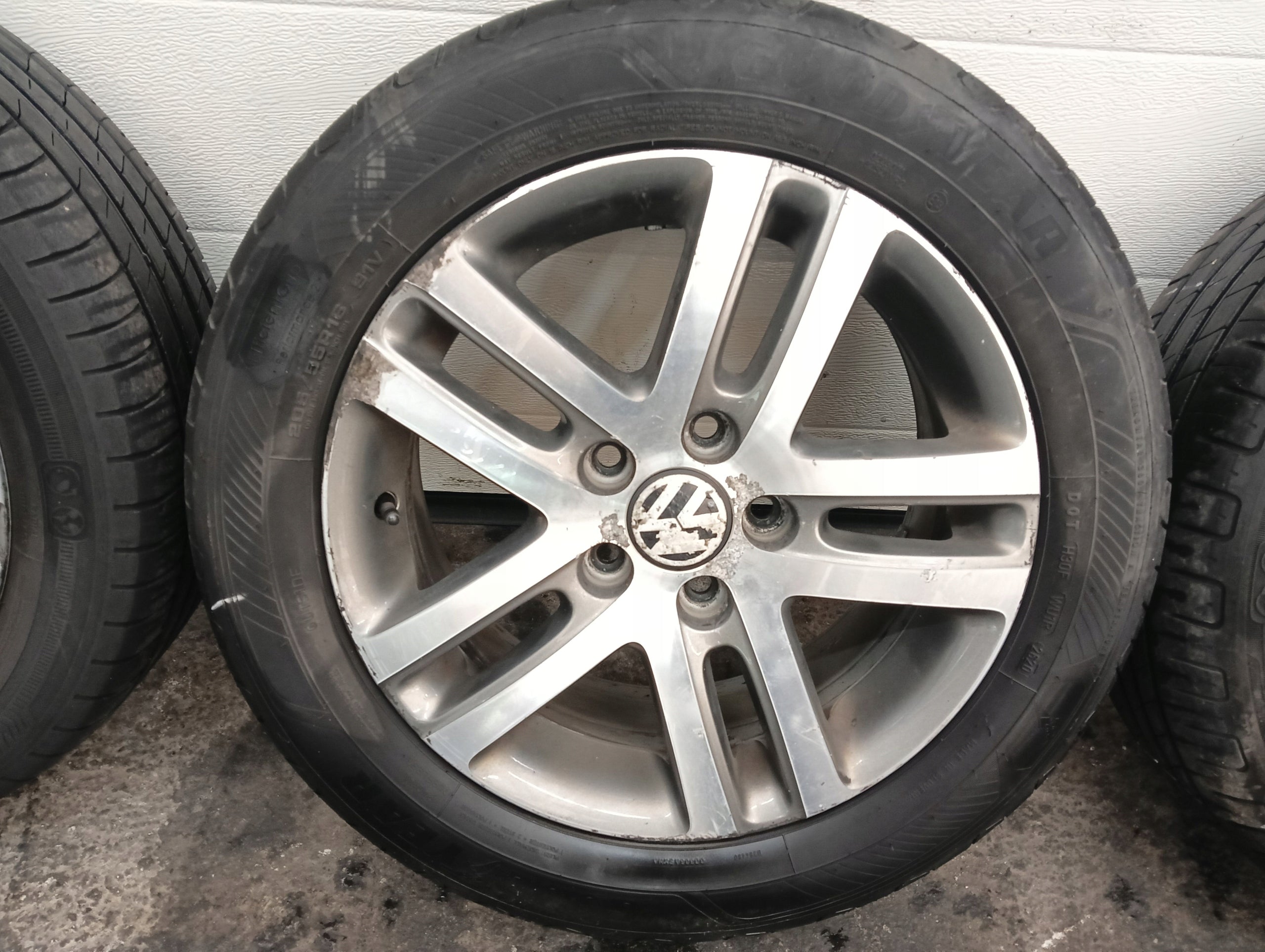 Alu Felge Volkswagen Touran Aluminum rim 16 Zoll 6.5J 5x112 1K0601025BM