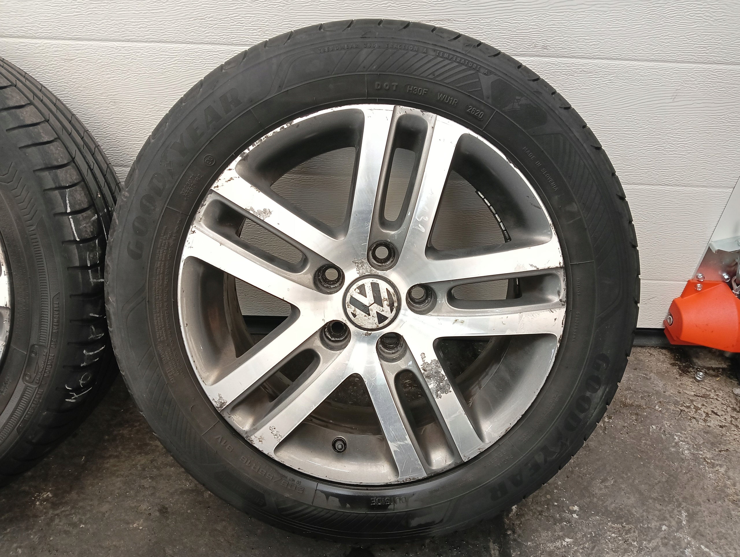 Alu Felge Volkswagen Touran Aluminum rim 16 Zoll 6.5J 5x112 1K0601025BM