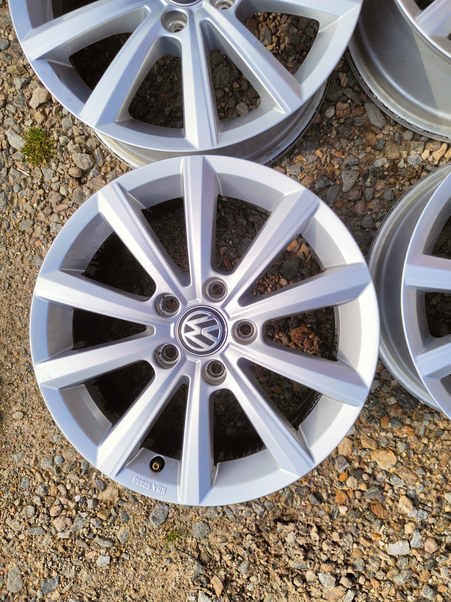 Alu Felge Volkswagen Caravelle 16 Zoll 6.5J 5x112 42ET 3G0071496B