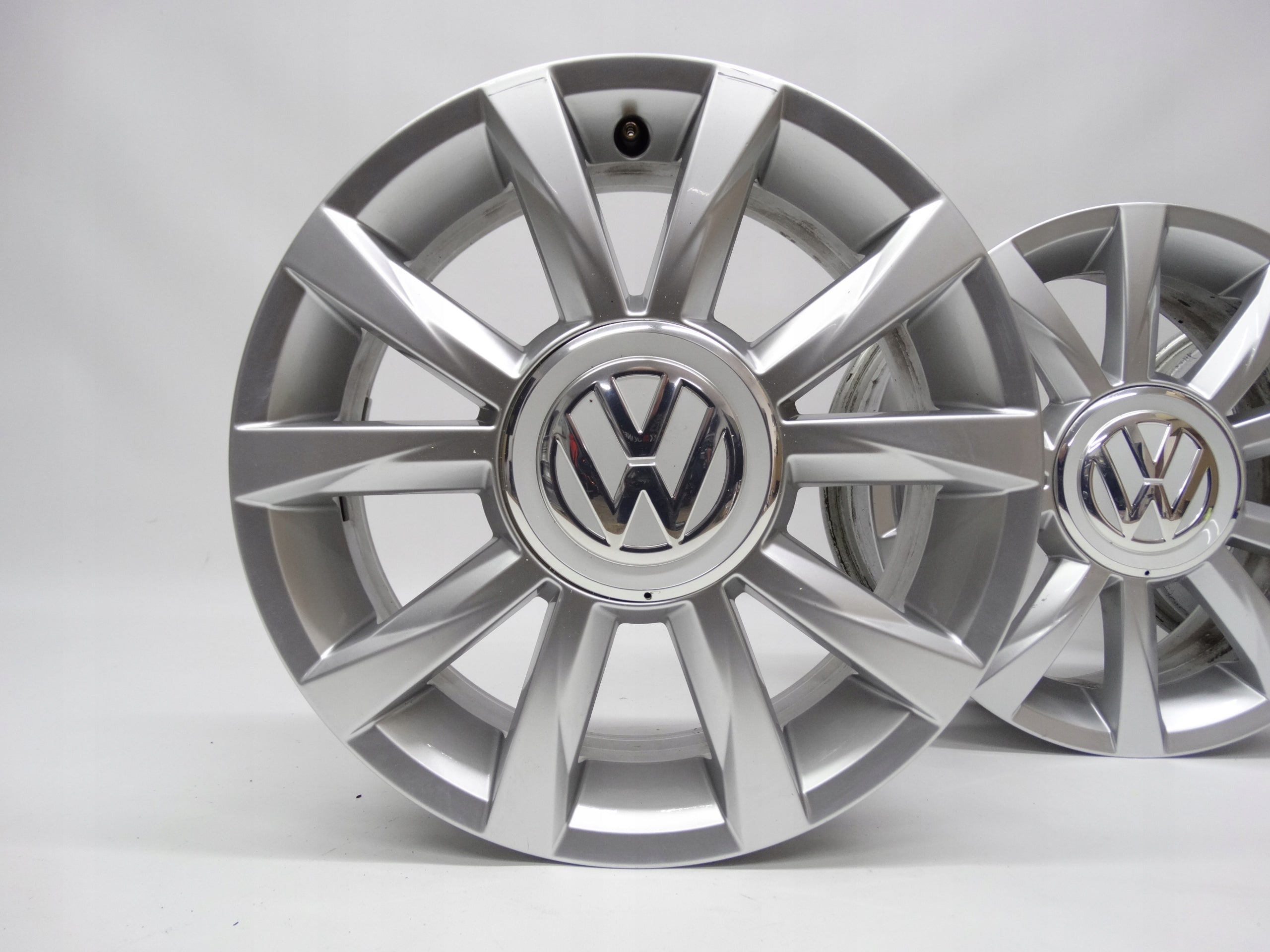 Alu Felge Volkswagen Up Aluminum rim 15 Zoll 5.5J 4x100 41ET 1S0601025AP