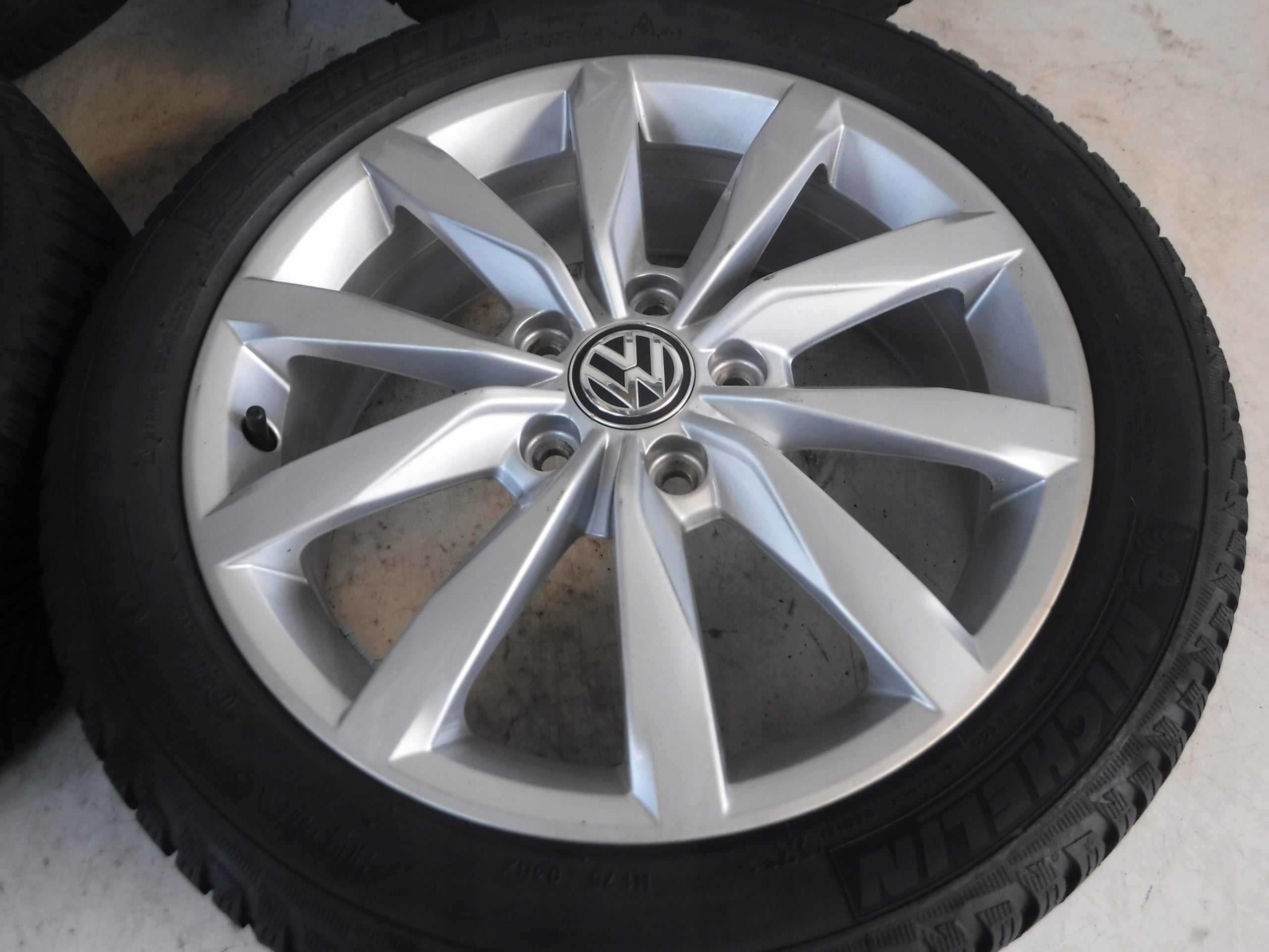 Alu Felge Volkswagen Touran Golf T4 17 Zoll 6.0J 5x112 40ET 5G0601025E