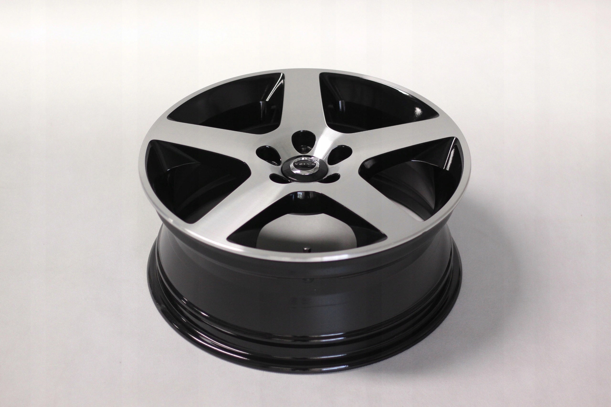 Alu Felge Volvo V60 V50 V40 V70 Aluminum rim 17 Zoll 7.0J 5x108 50ET 30748771