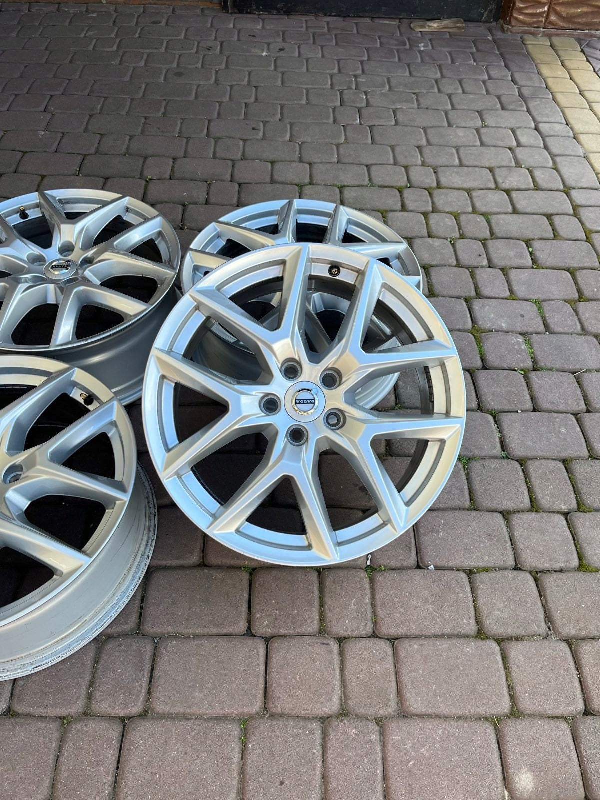 Alu Felge Volvo XC60 XC40 Aluminum rim 18 Zoll 7.5J 5x108