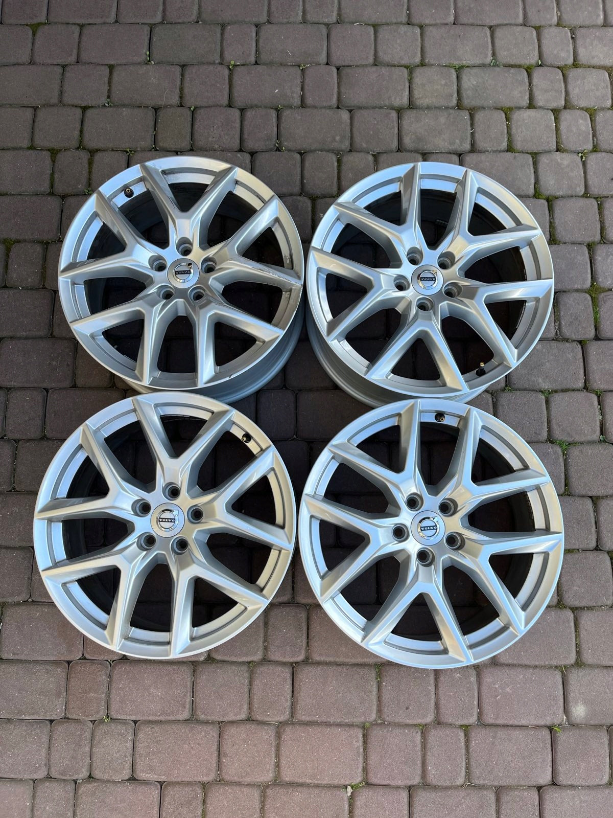 Alu Felge Volvo XC60 XC40 Aluminum rim 18 Zoll 7.5J 5x108