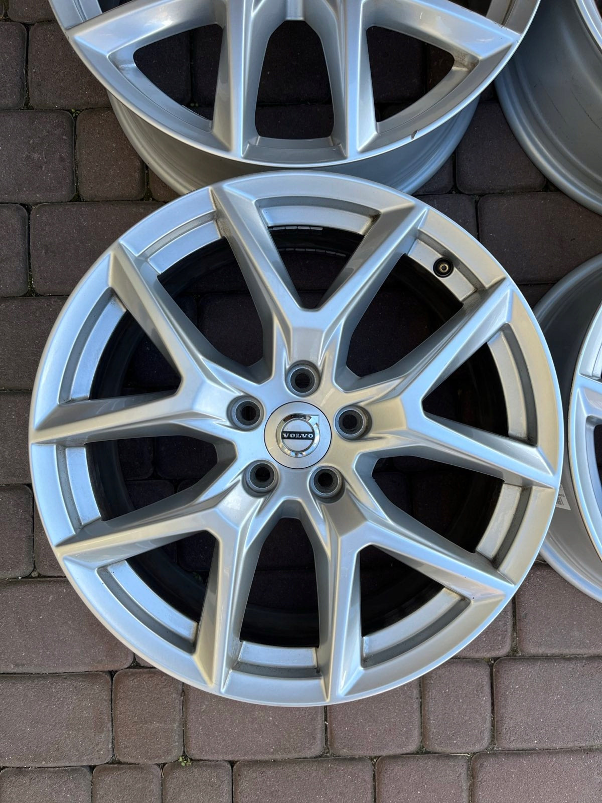 Alu Felge Volvo XC60 XC40 Aluminum rim 18 Zoll 7.5J 5x108