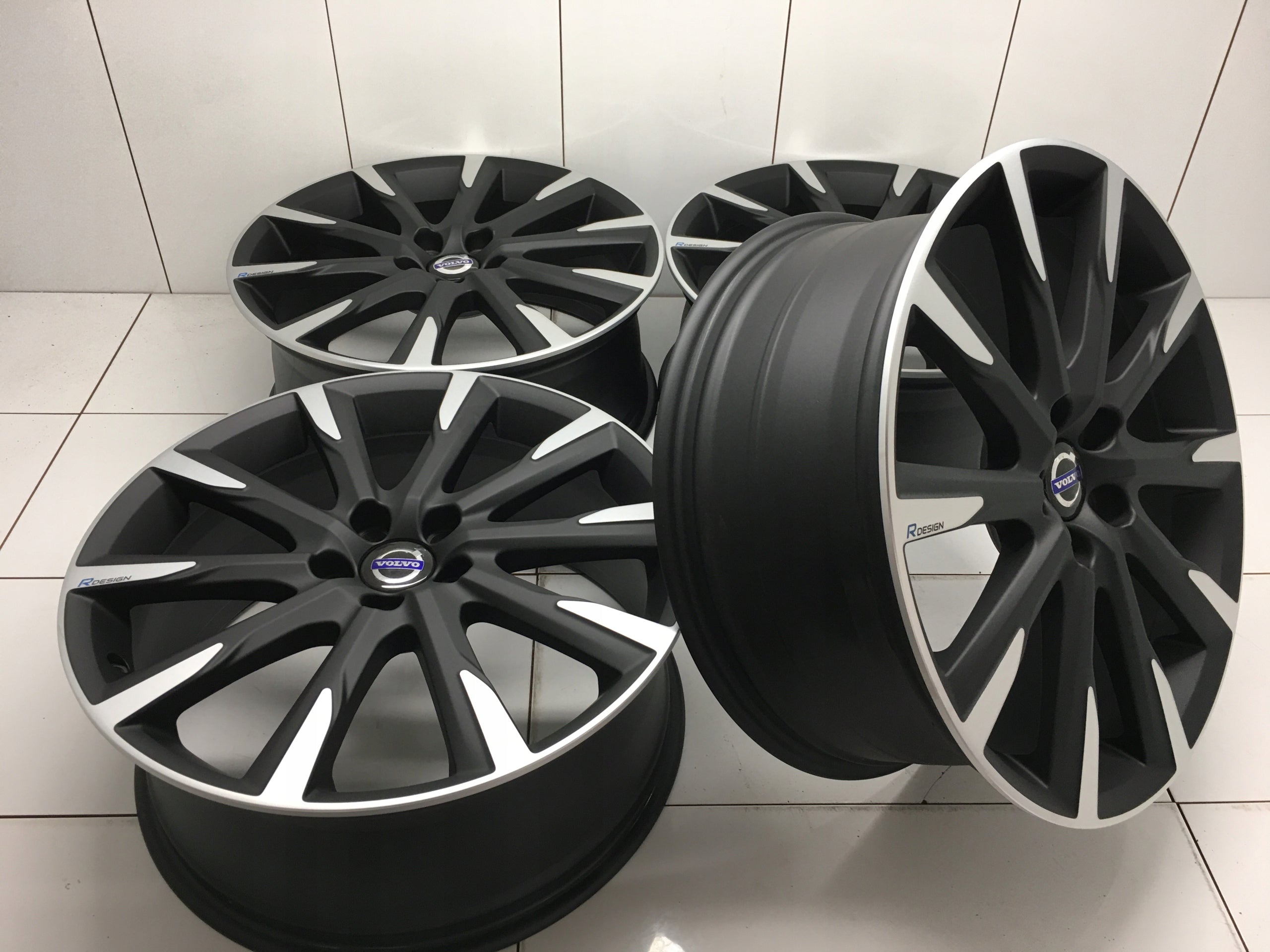  Alu Felge Volvo V60 XC40 Aluminum rim 19 Zoll 8.0J 5x108 55ET 31381280 product image