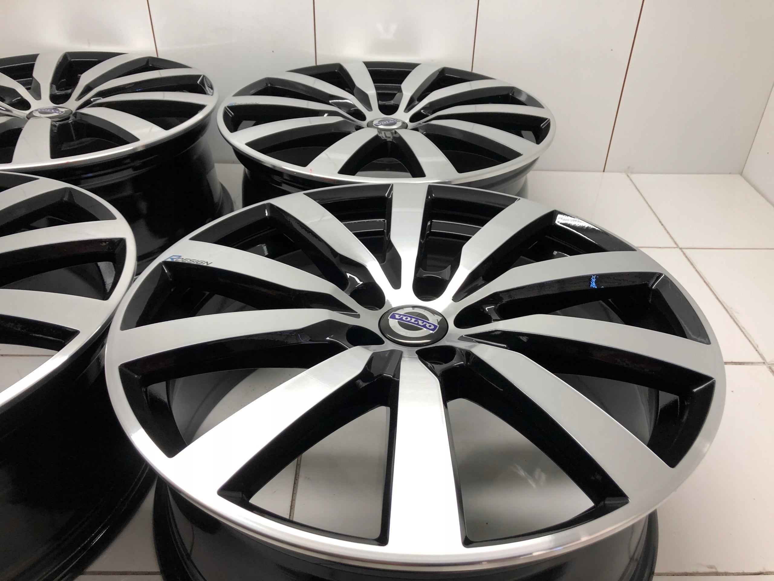 Alu Felge Volvo V60 XC40 142 V70 19 Zoll 7.5J 5x108 50ET 31423852