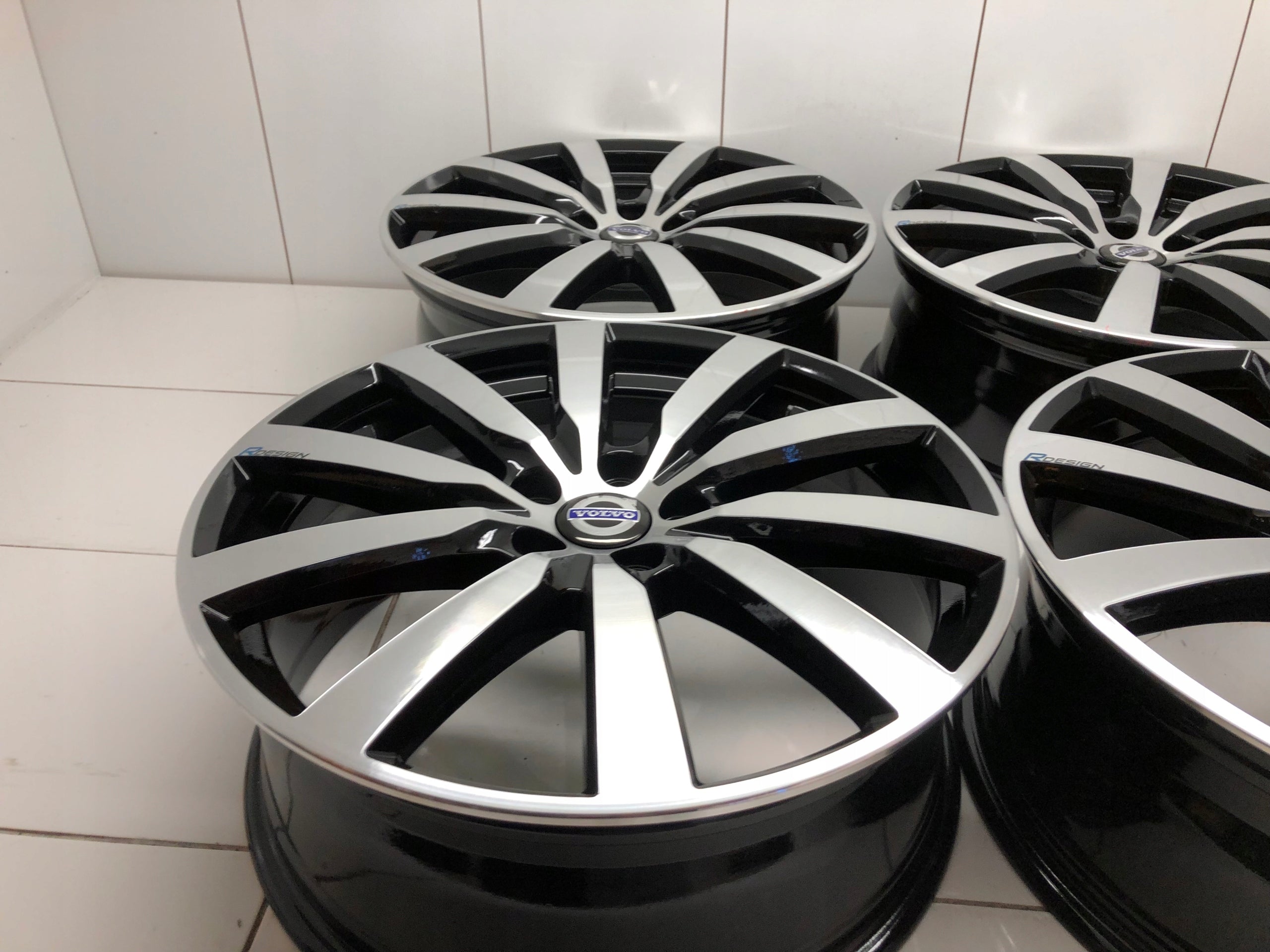 Alu Felge Volvo V60 XC40 142 V70 19 Zoll 7.5J 5x108 50ET 31423852