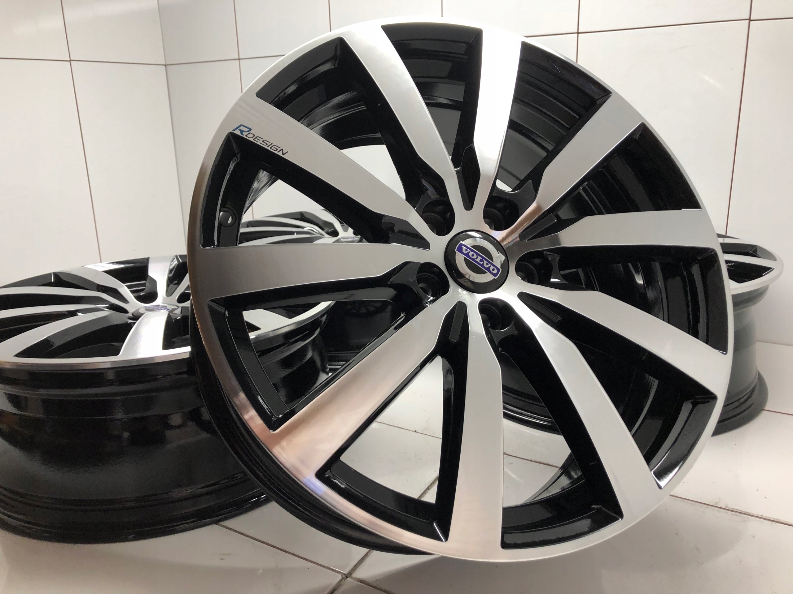 Alu Felge Volvo V60 XC40 142 V70 19 Zoll 7.5J 5x108 50ET 31423852